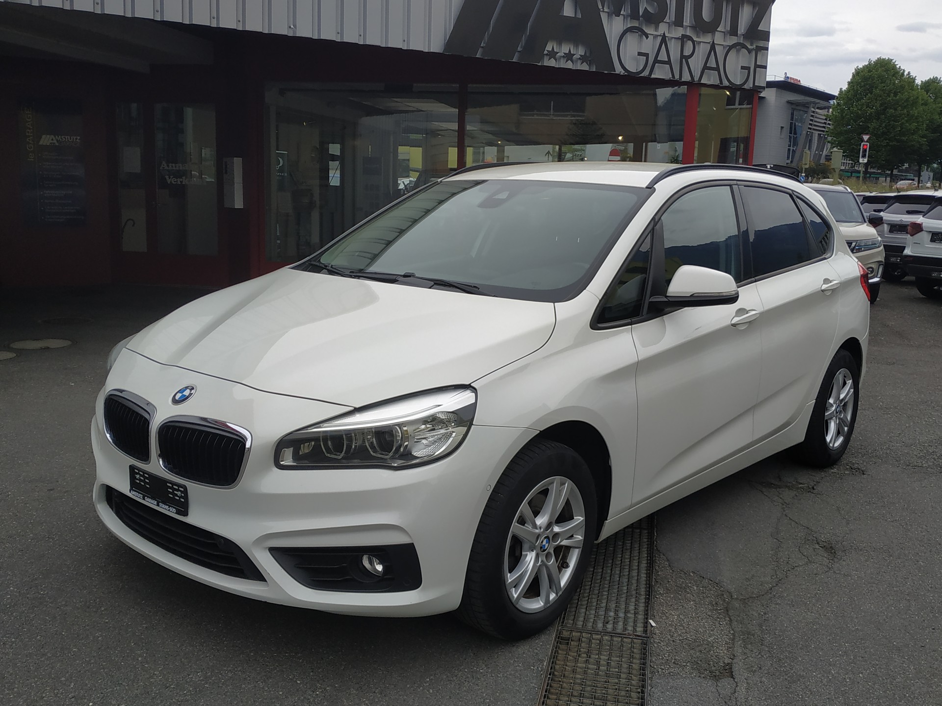 BMW 218i Active Tourer Steptronic Automat-image-0