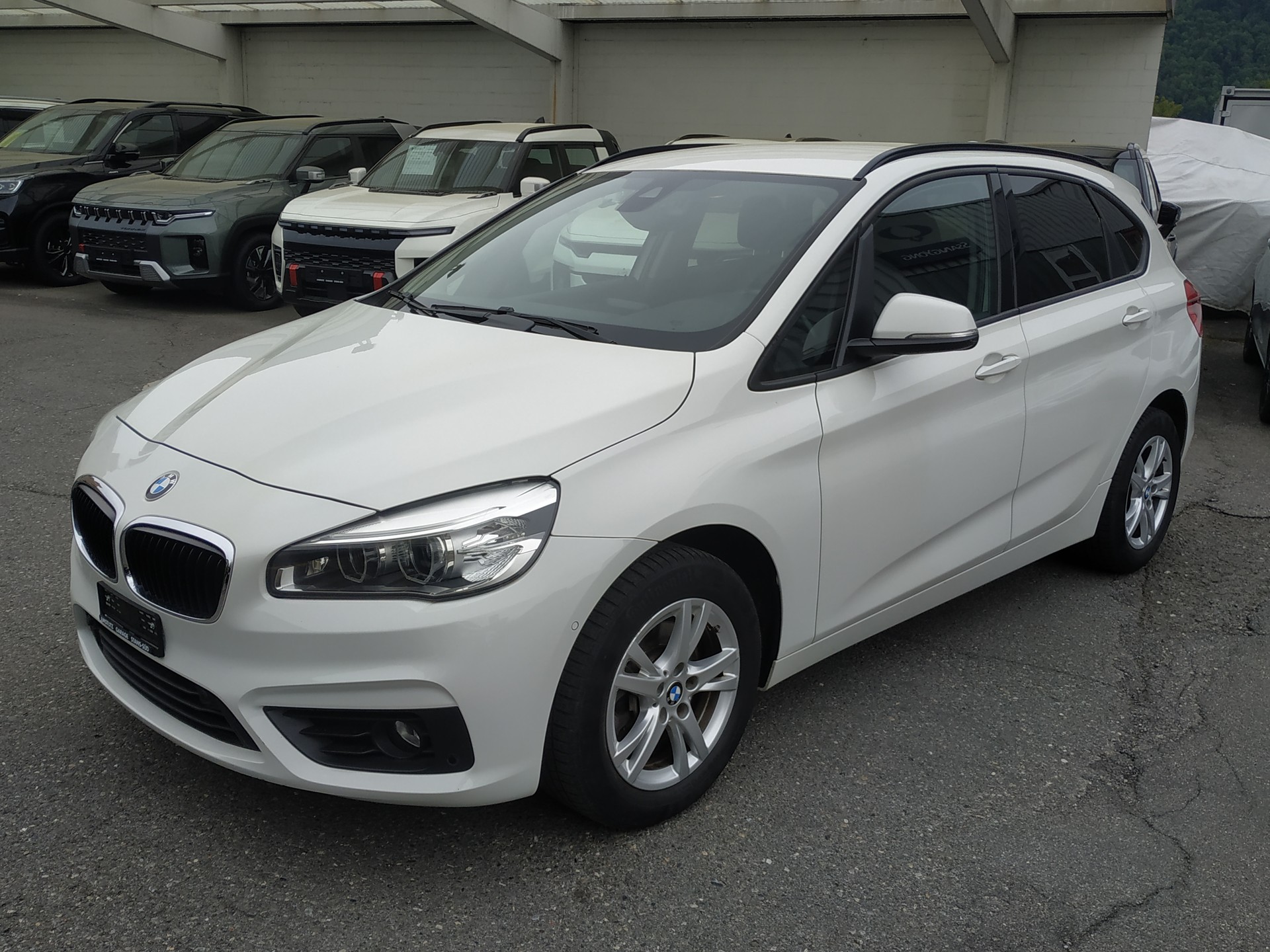 BMW 218i Active Tourer Steptronic Automat-image-2