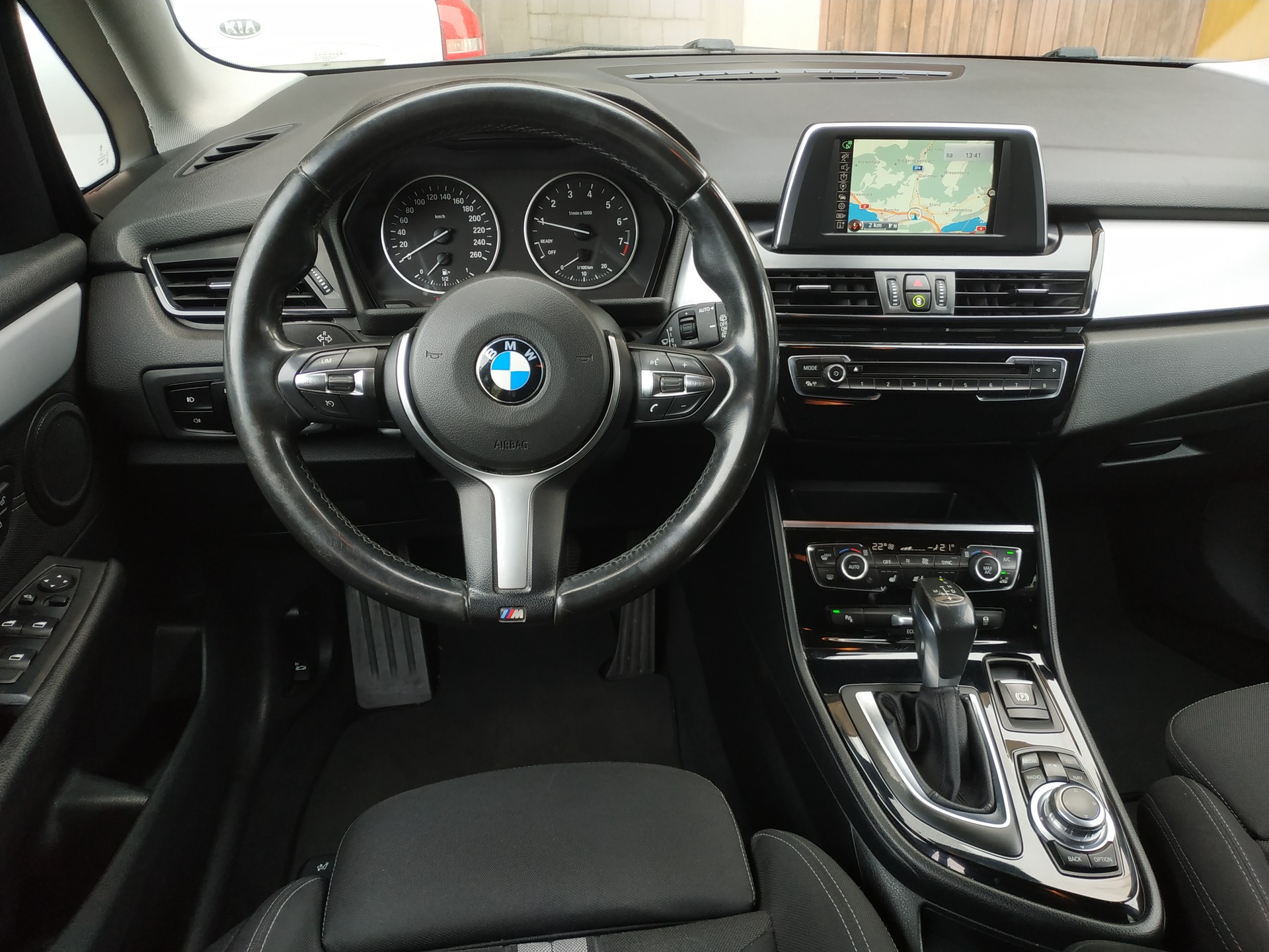 BMW 218i Active Tourer Steptronic Automat-image-10