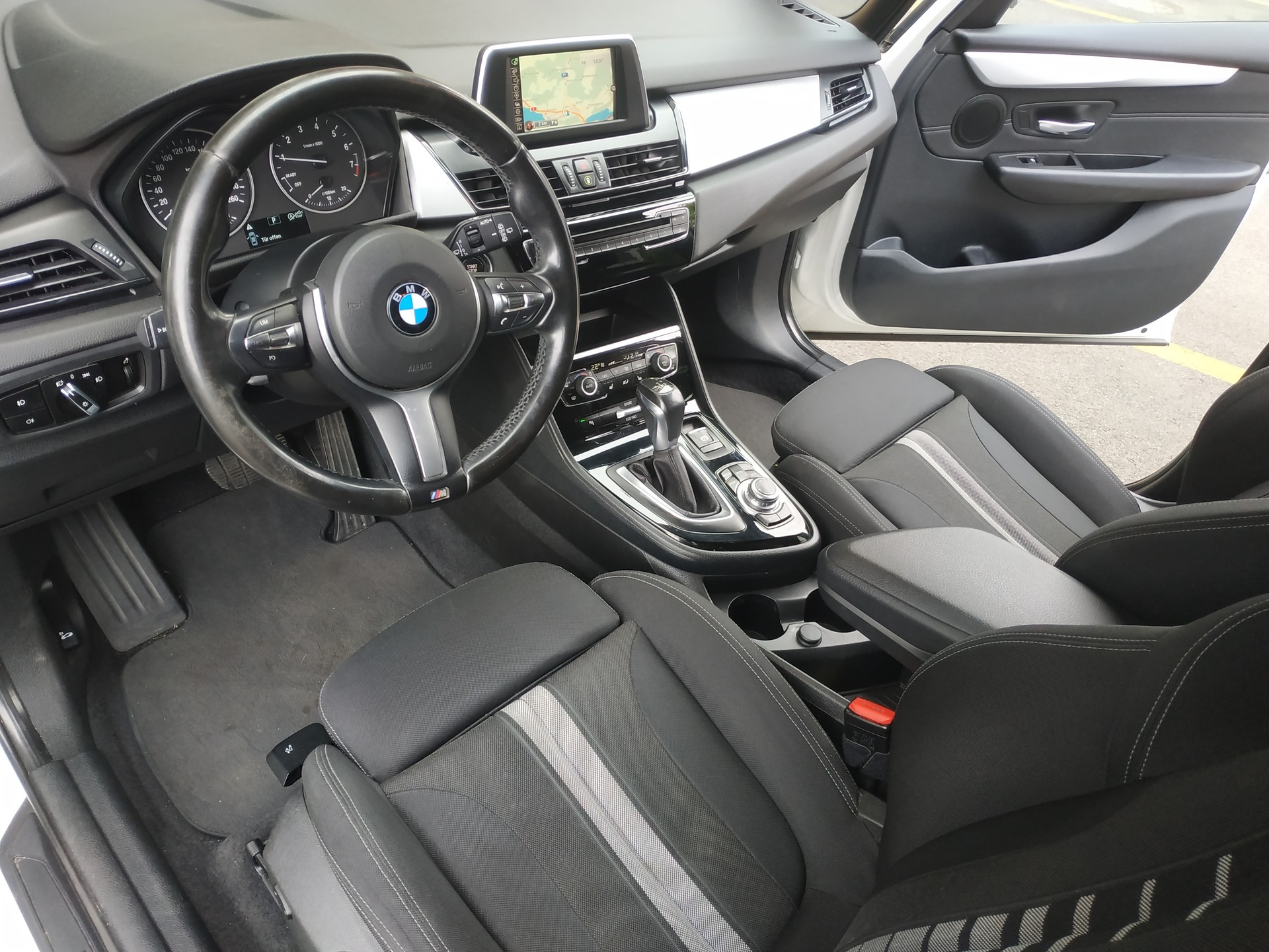 BMW 218i Active Tourer Steptronic Automat-image-9