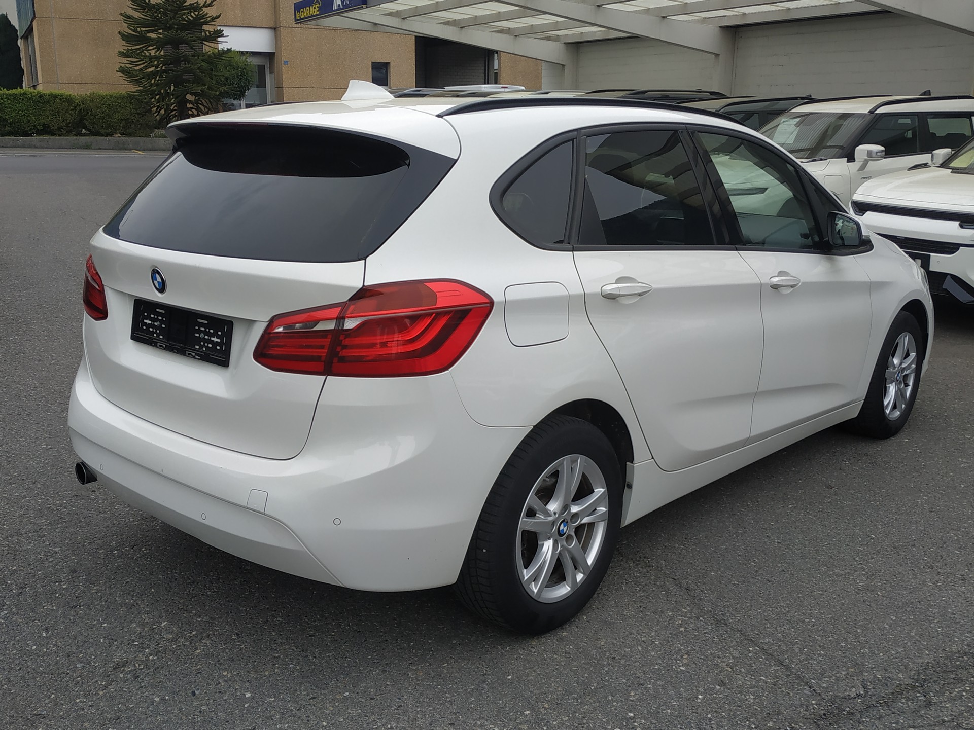 BMW 218i Active Tourer Steptronic Automat-image-6