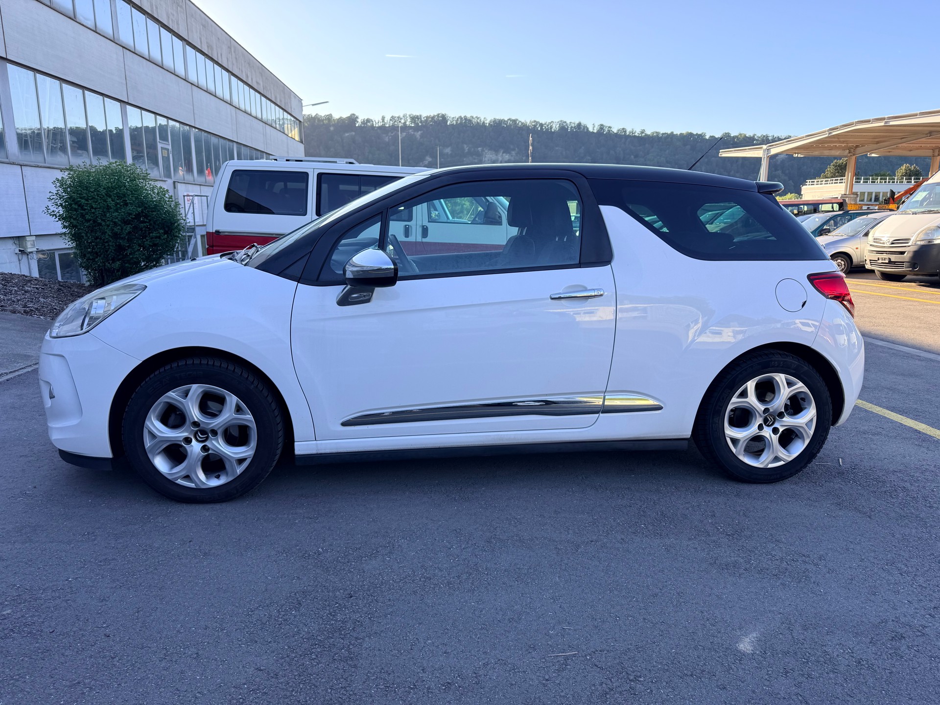 DS AUTOMOBILES DS3 1.6 VTi SO Chic-image-2