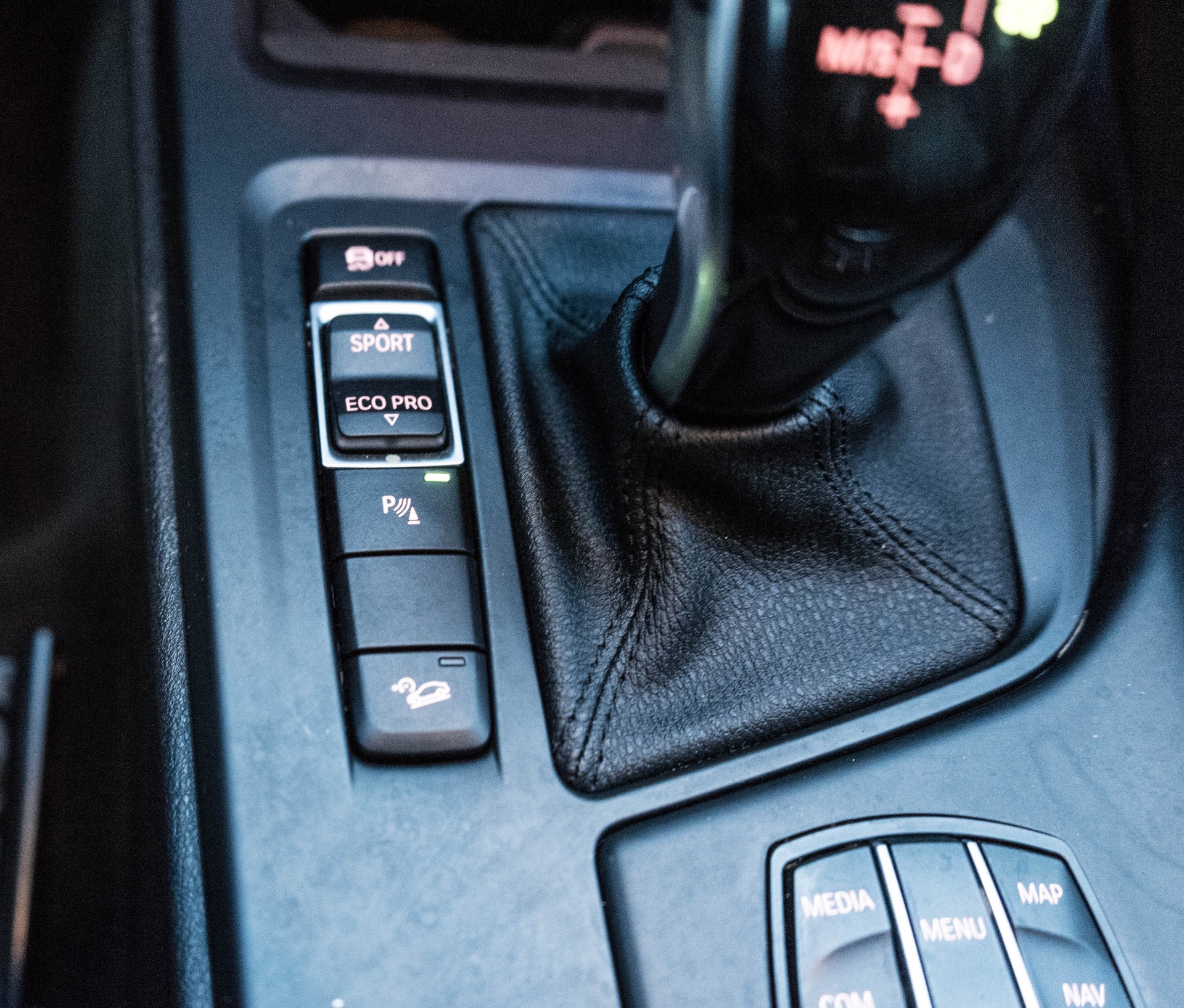 BMW X1 xDrive 18d Sport Line Steptronic-image-17