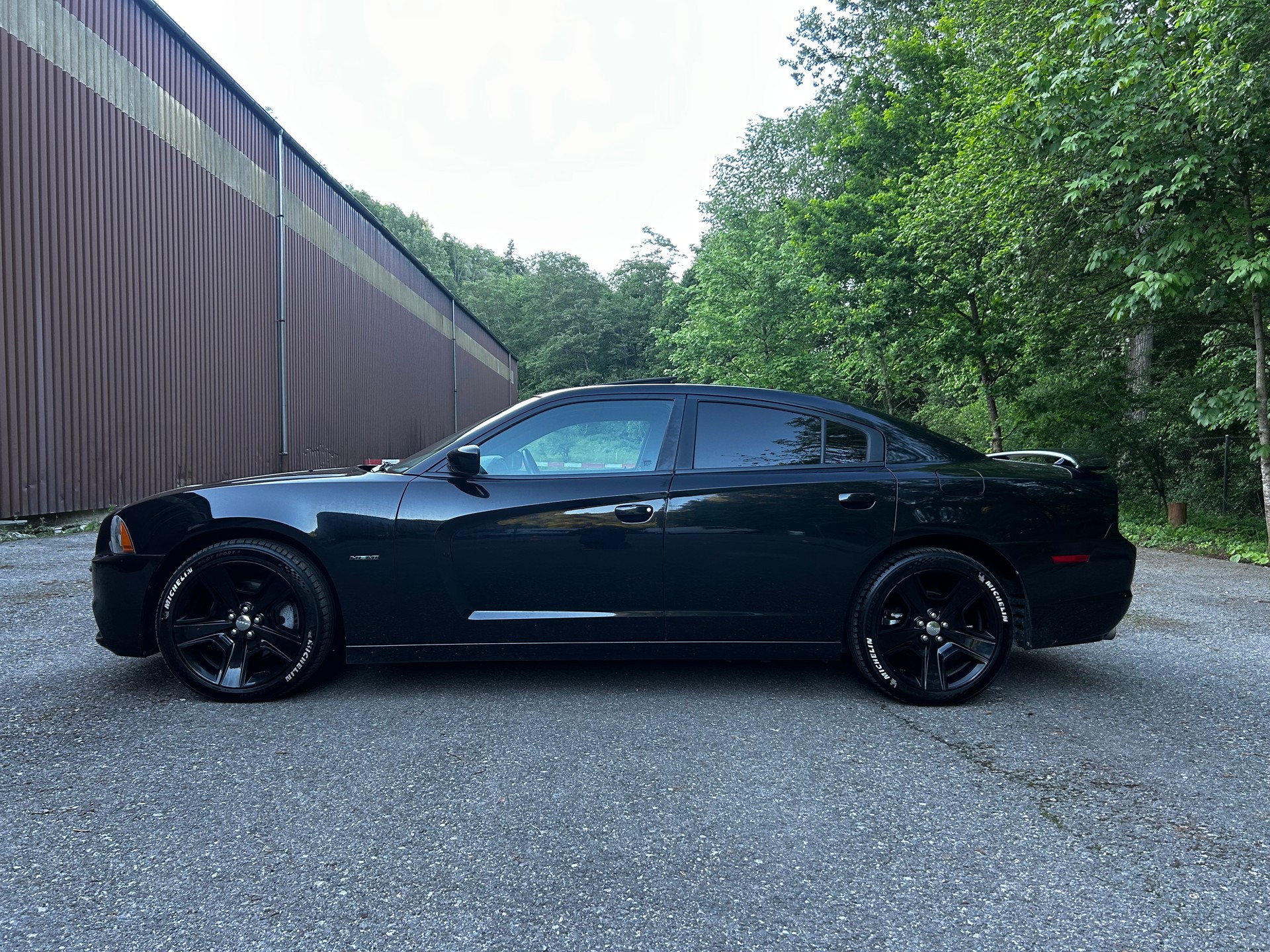 DODGE Charger-image-3