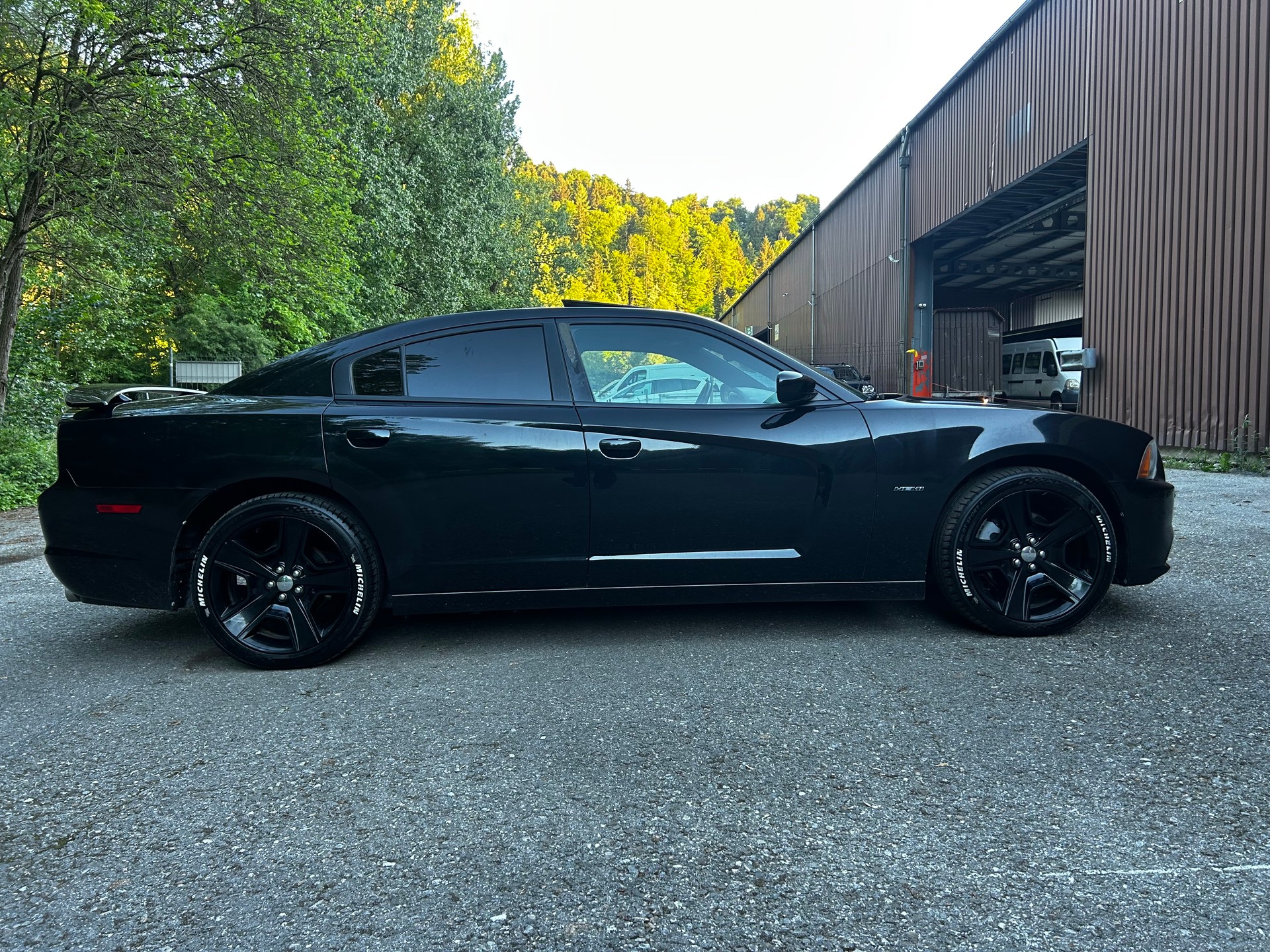 DODGE Charger-image-4