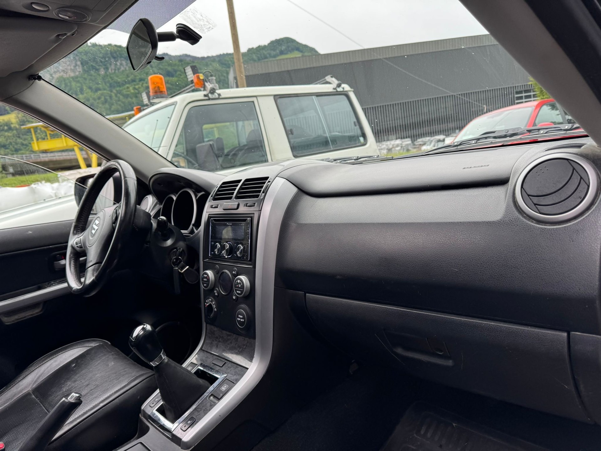 SUZUKI Grand Vitara 1.9 TD GL Top Barry-image-14