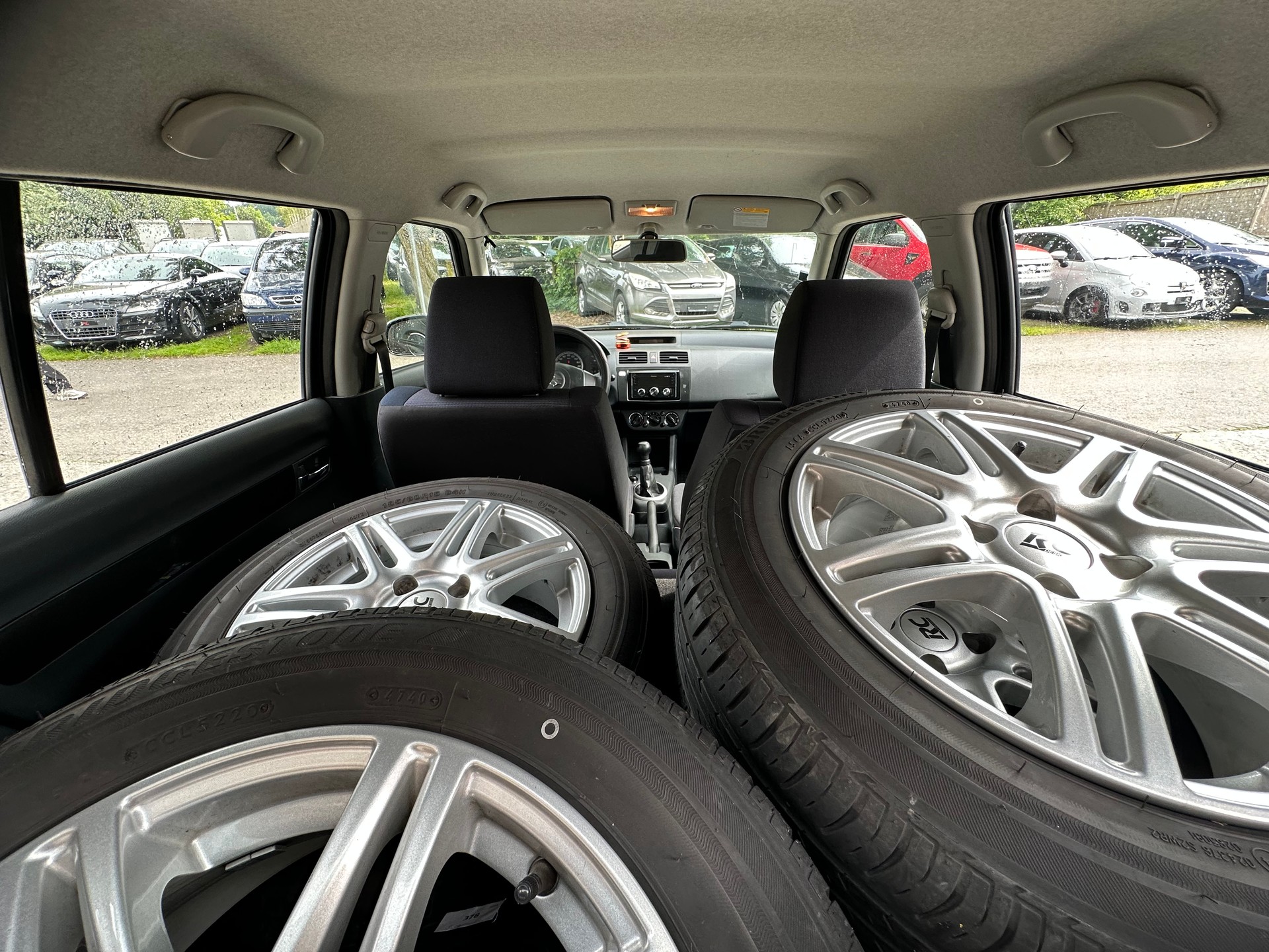 SUZUKI Swift 1.3i 16V GL Top 4x4-image-6