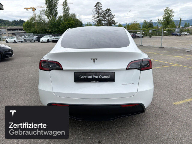TESLA Model Y Long Range AWD-image-7