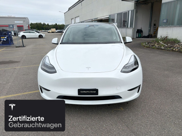 TESLA Model Y Long Range AWD-showroom-element-2