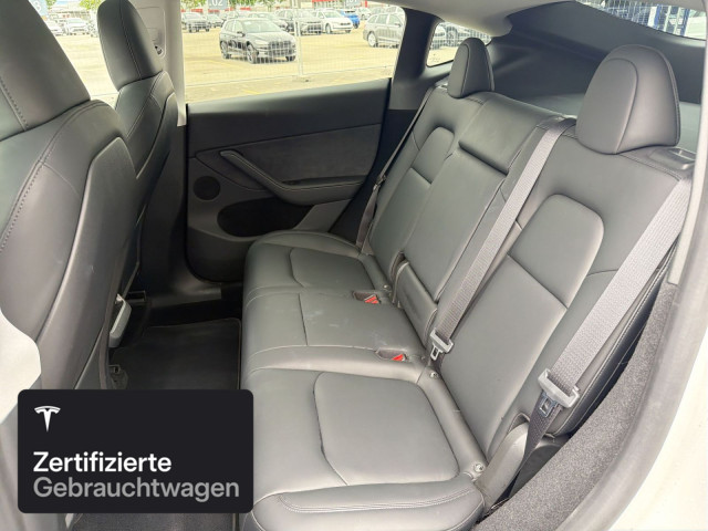TESLA Model Y Long Range AWD-image-13