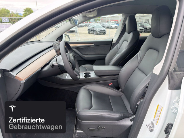 TESLA Model Y Long Range AWD-image-12