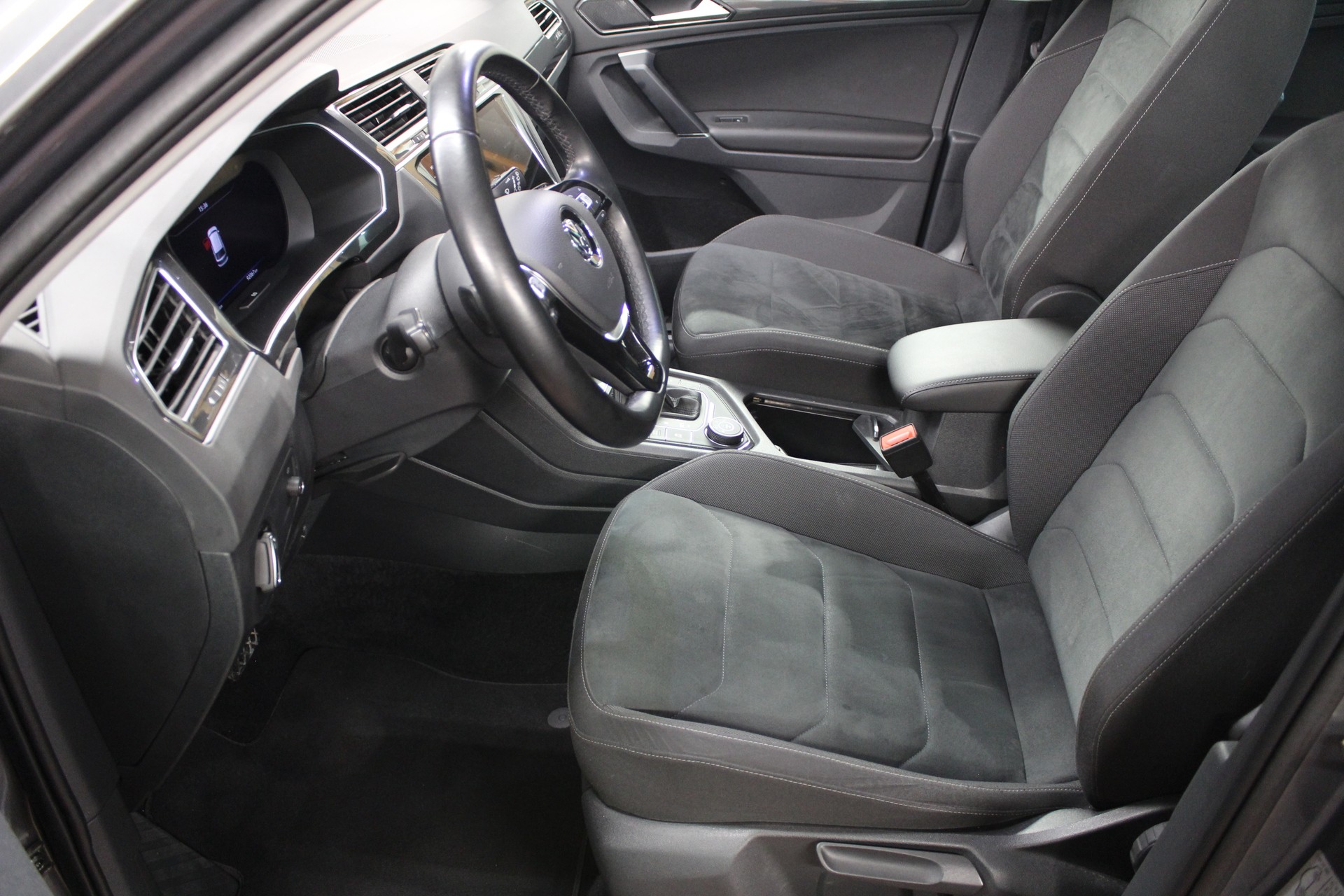 VW Tiguan 2.0TSI Highline 4Motion DSG-image-7