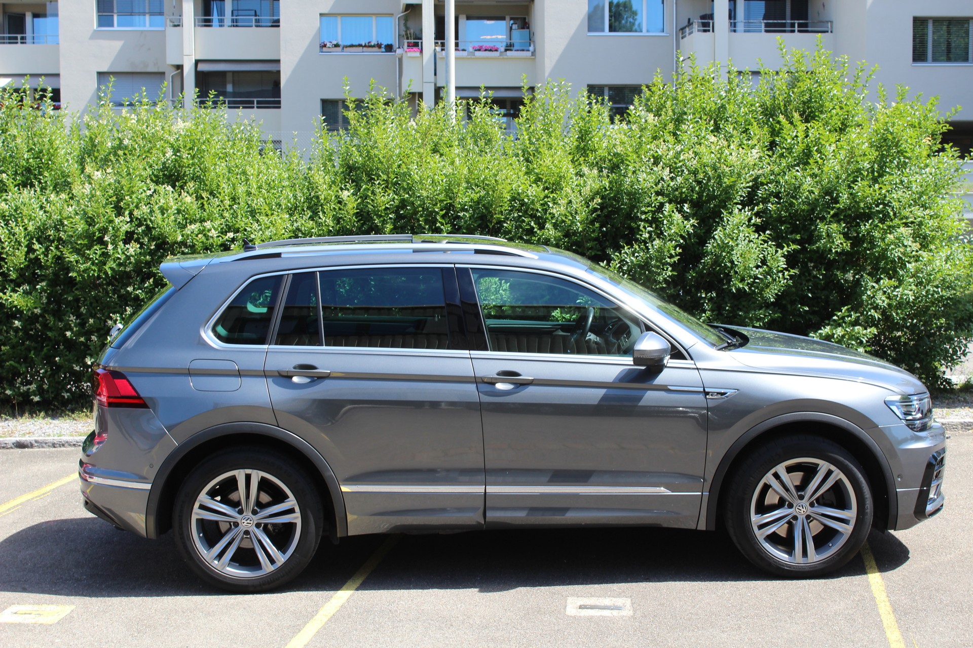 VW Tiguan 2.0TSI Highline 4Motion DSG-image-3