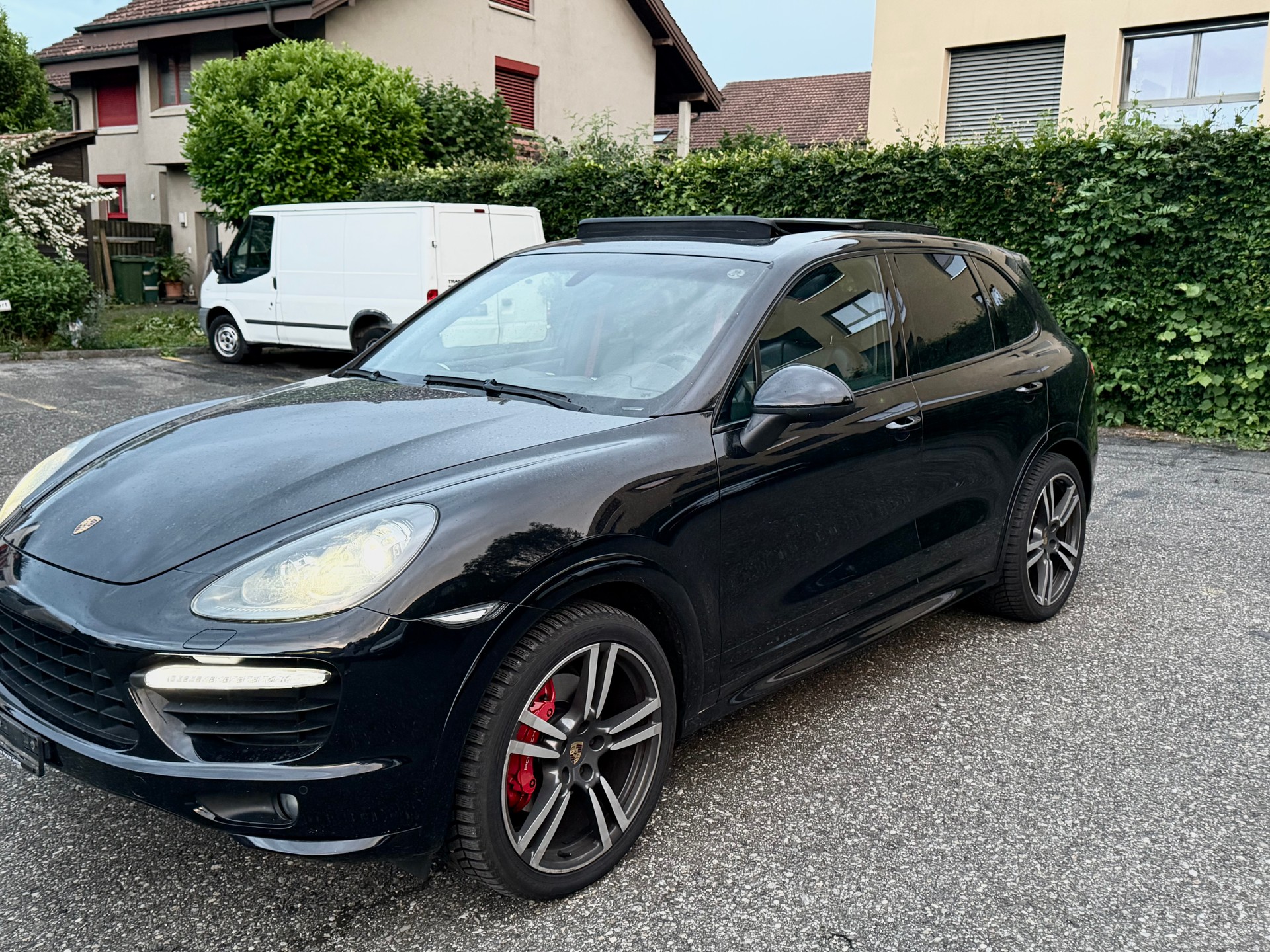 PORSCHE Cayenne GTS-image-0
