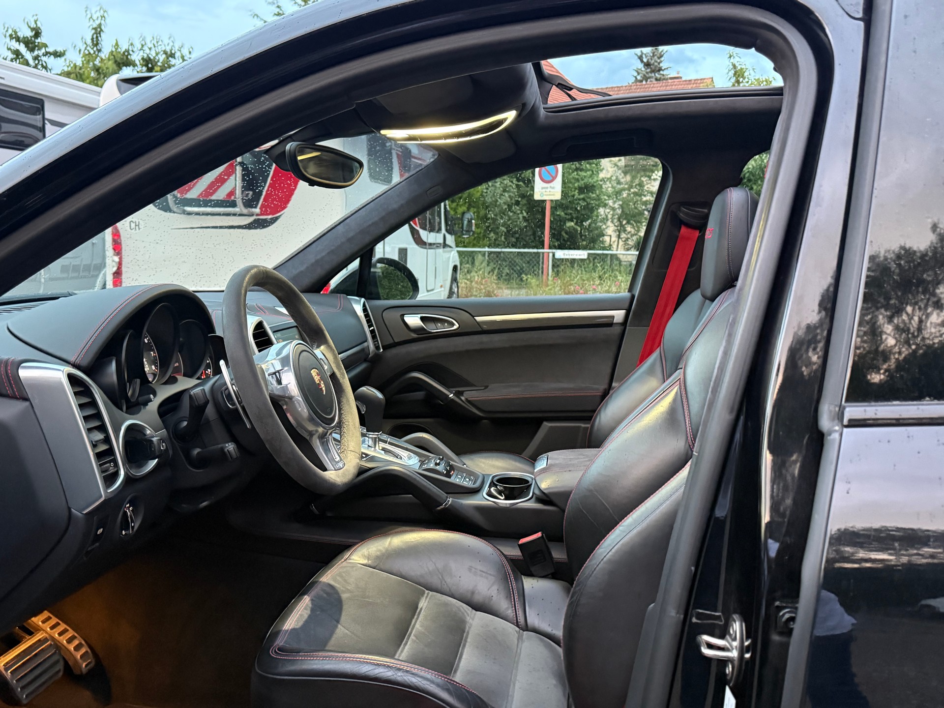 PORSCHE Cayenne GTS-image-10