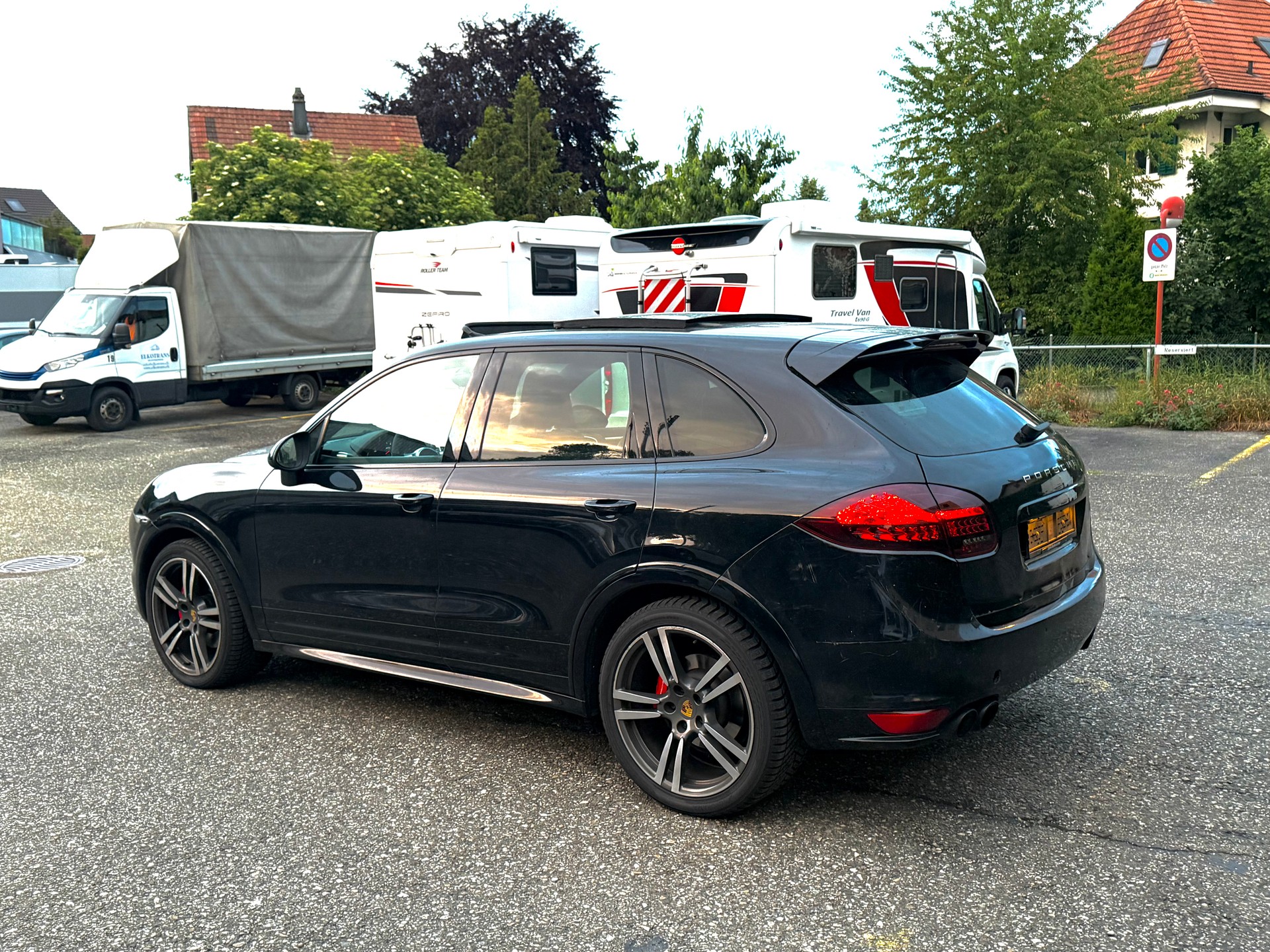 PORSCHE Cayenne GTS-image-3