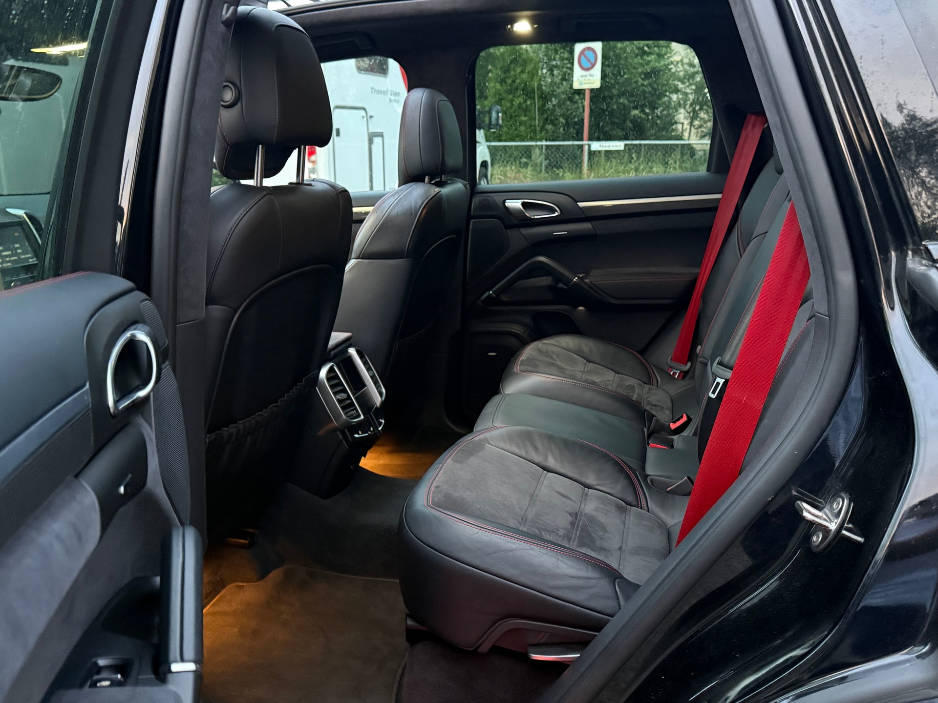 PORSCHE Cayenne GTS-image-13
