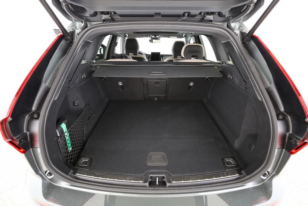 VOLVO XC60 2.0 T6 TE Ultra Dark eAWD-image-11