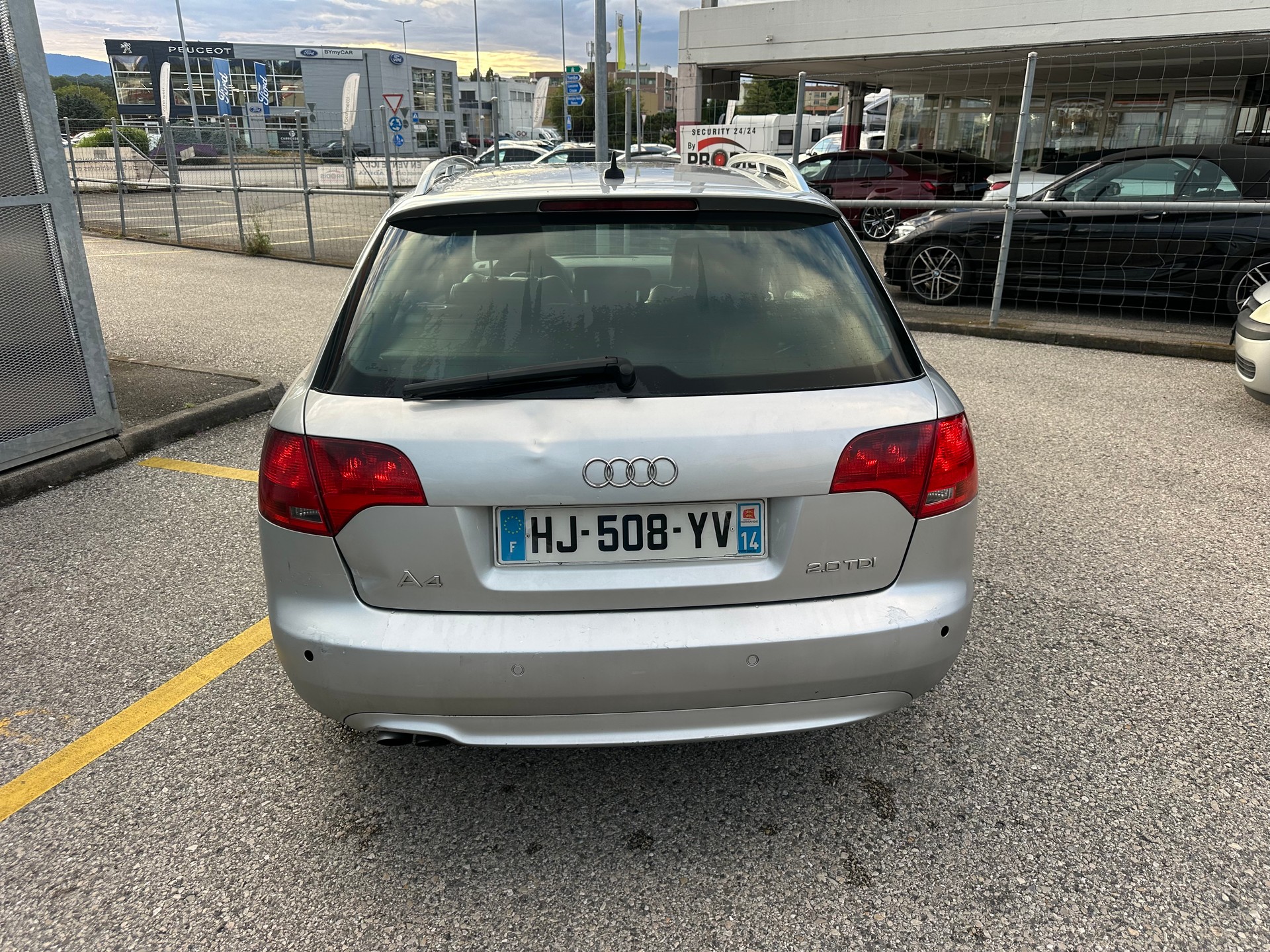 AUDI A4 Avant 2.0 TDI multitronic-image-13