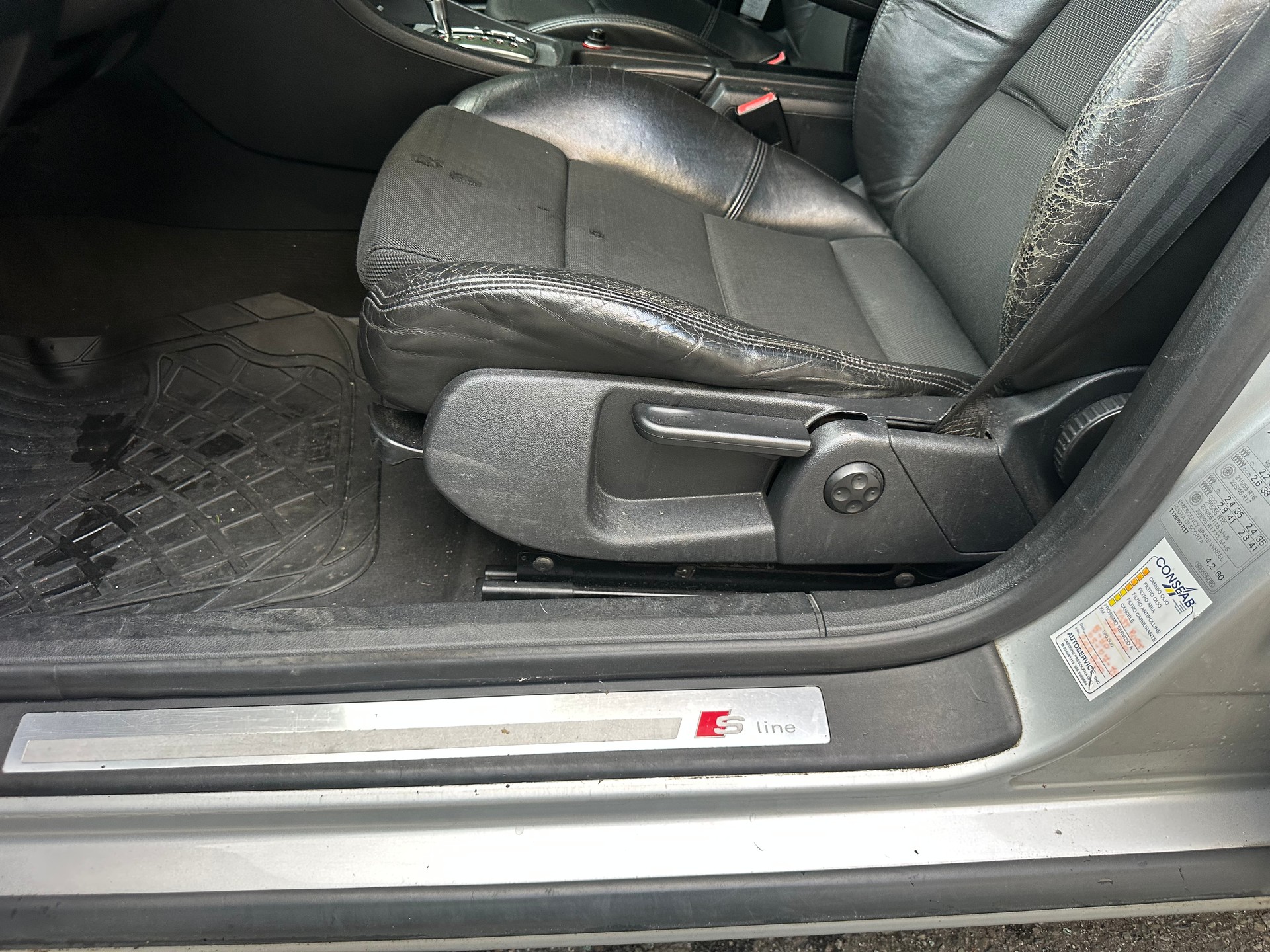 AUDI A4 Avant 2.0 TDI multitronic-image-8