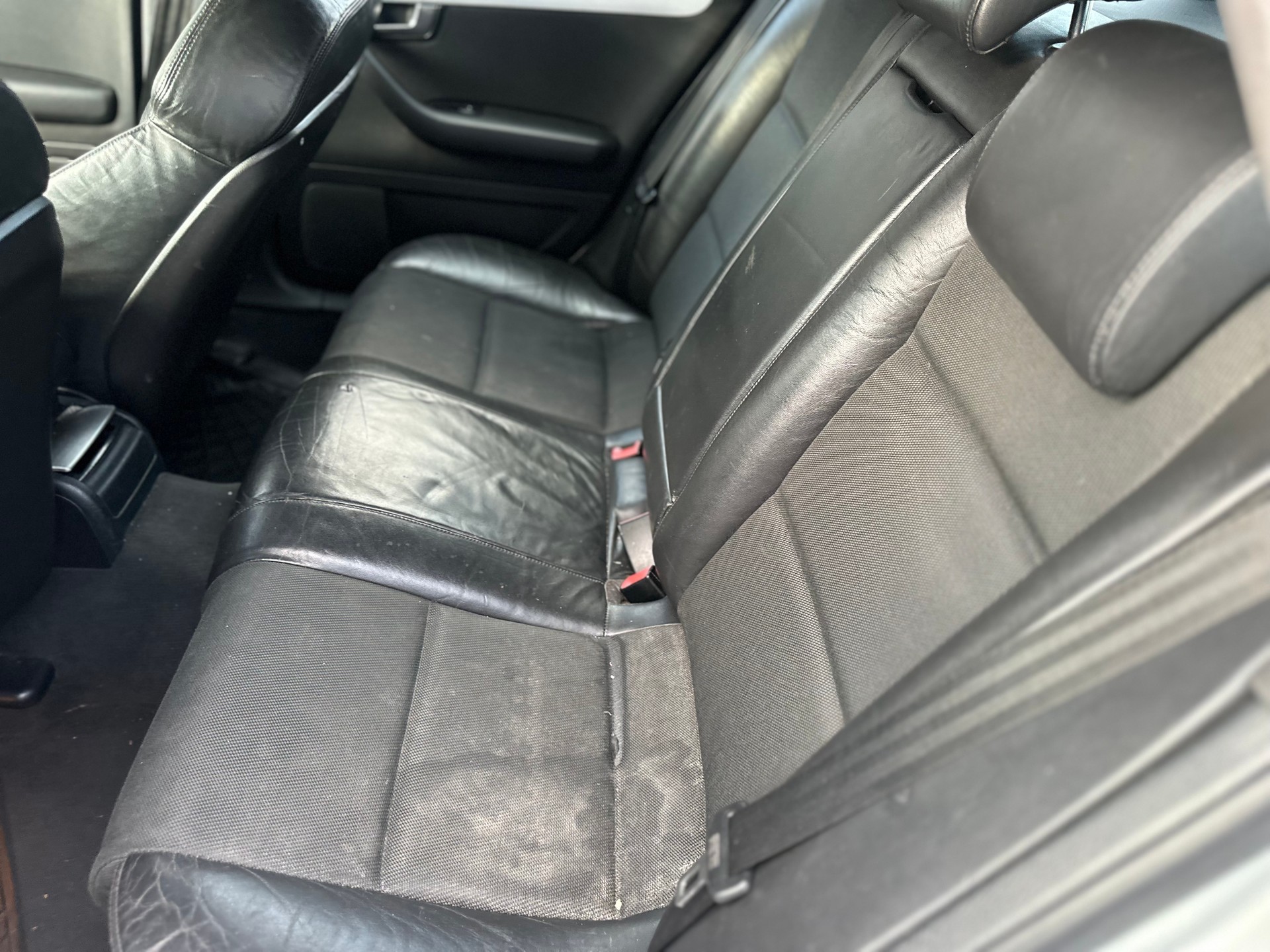 AUDI A4 Avant 2.0 TDI multitronic-image-2