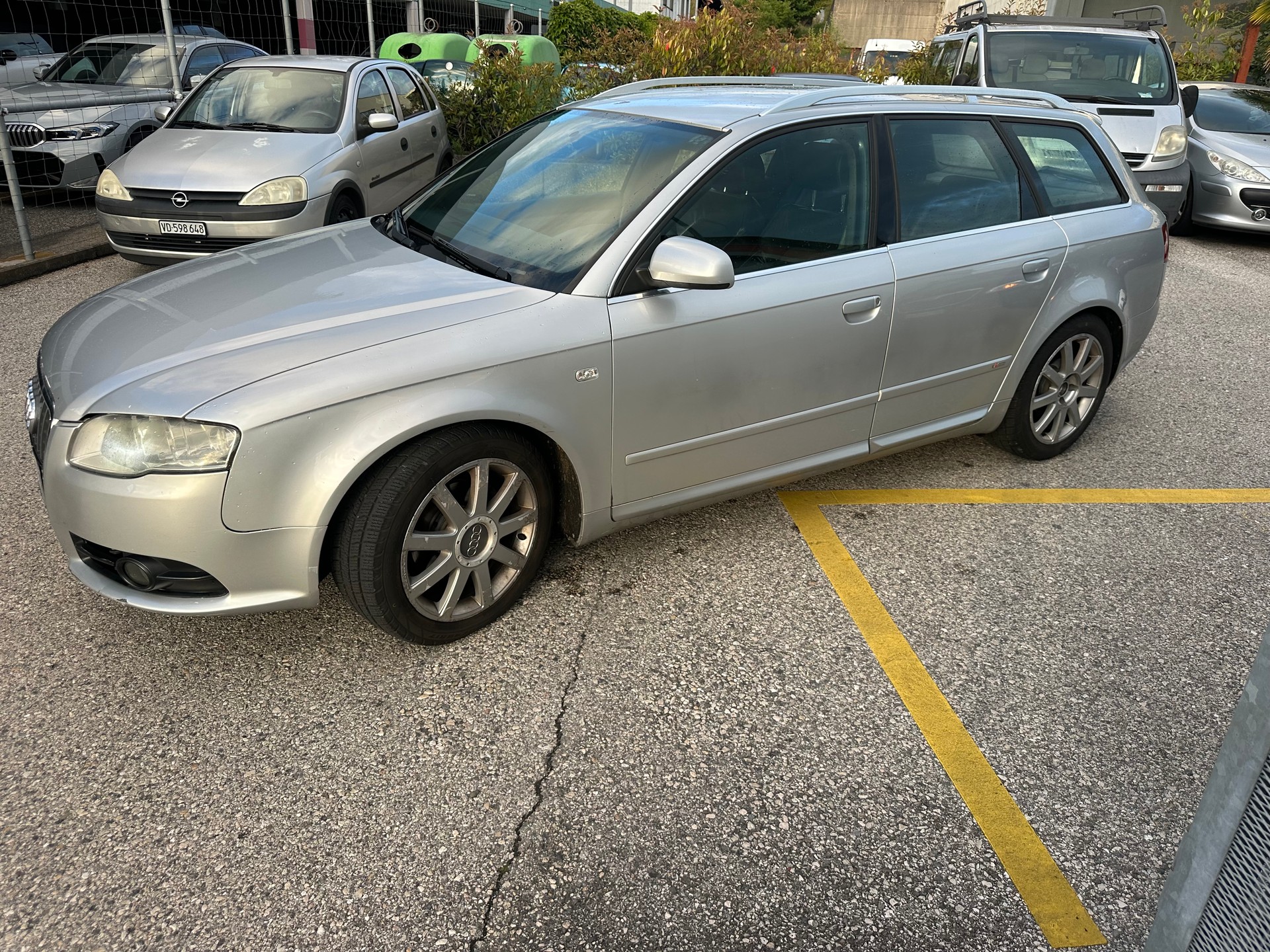 AUDI A4 Avant 2.0 TDI multitronic-image-12