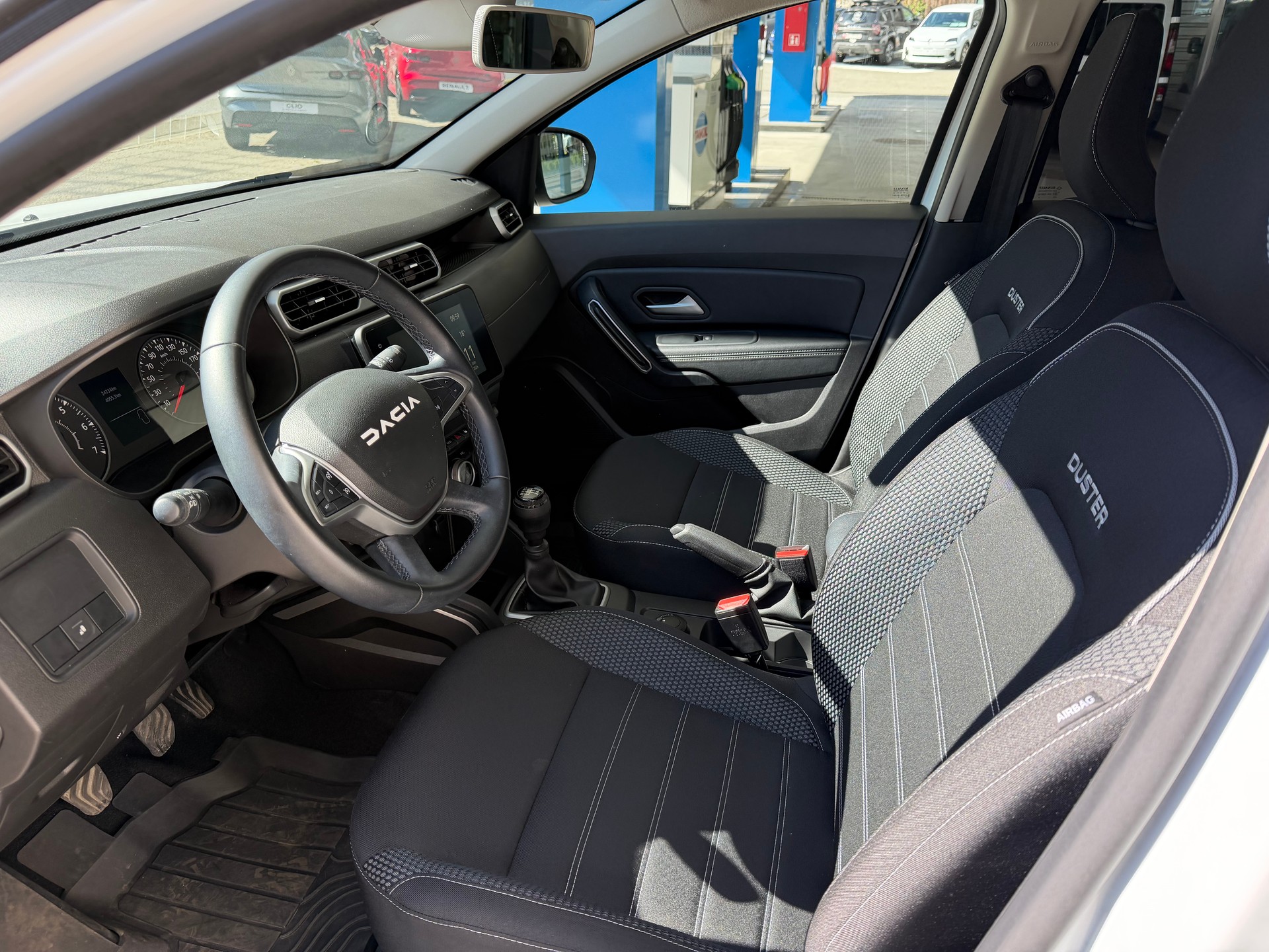 DACIA Duster Blue dCi 115 Journey 4x4-image-5