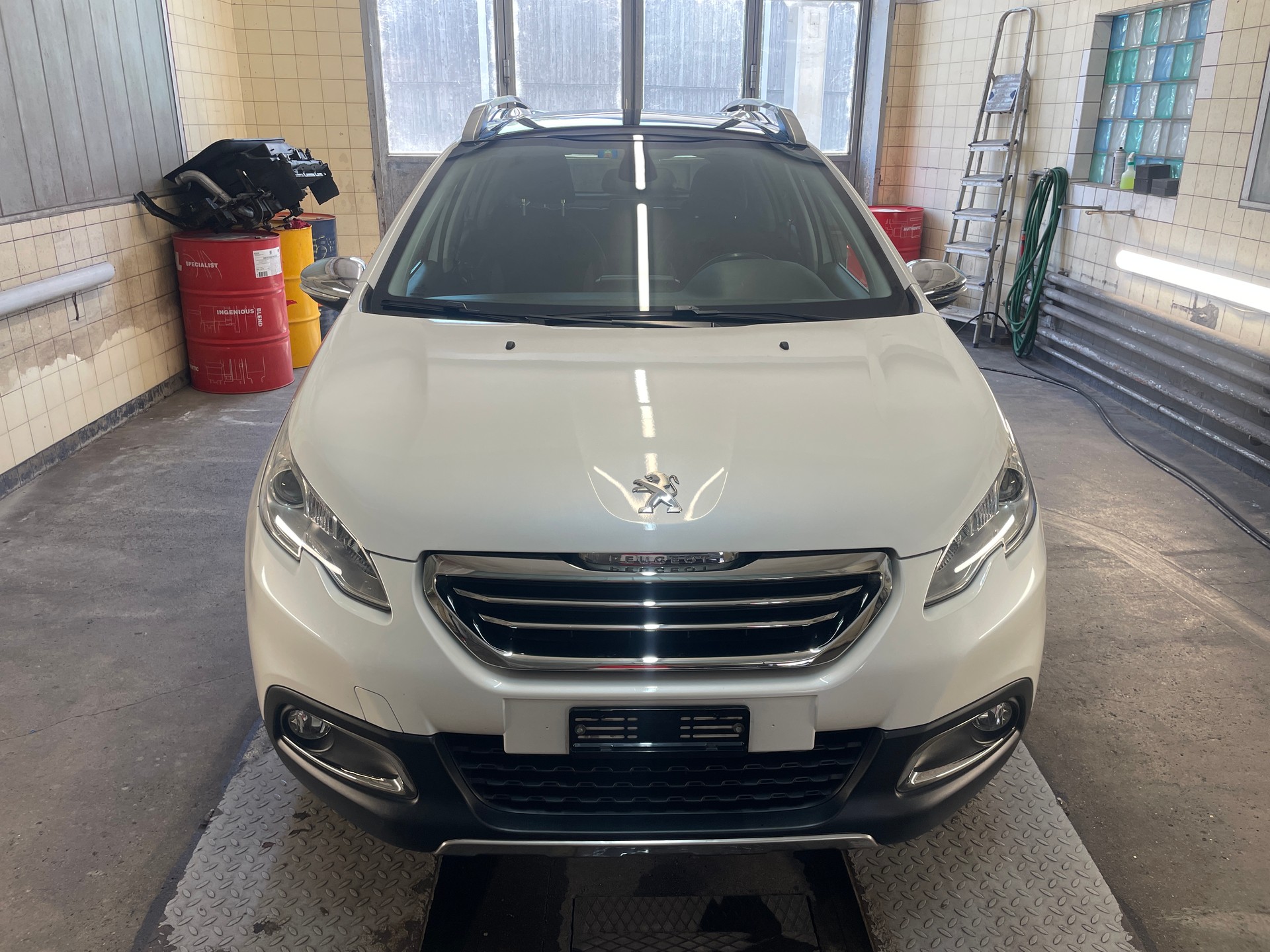 PEUGEOT 2008 1.6 VTI Allure Automatic-image-4
