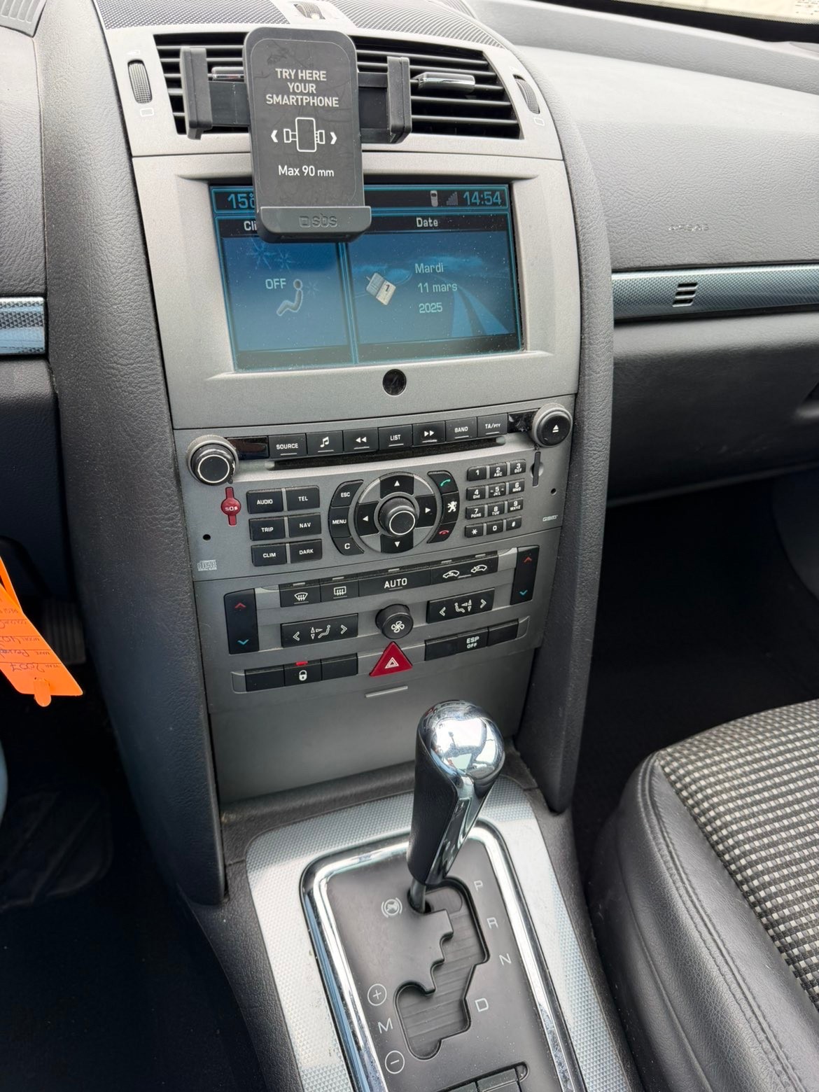 PEUGEOT 407 1.6 HDI Confort Automatic-image-9