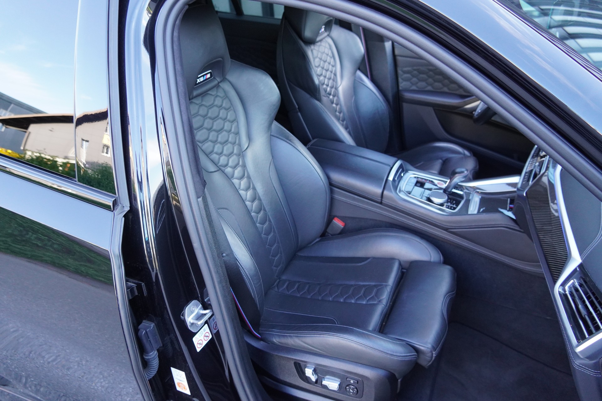 BMW X6M Steptronic M Competition-image-9