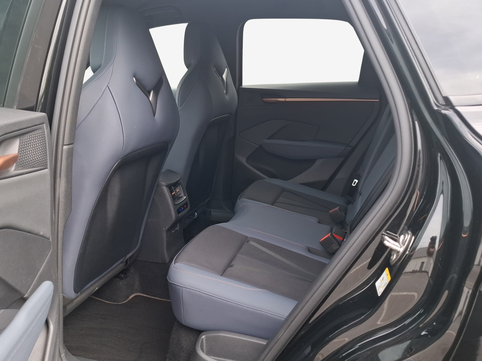 CUPRA Terramar 2.0 TSI DSG 4Drive VZ-image-11
