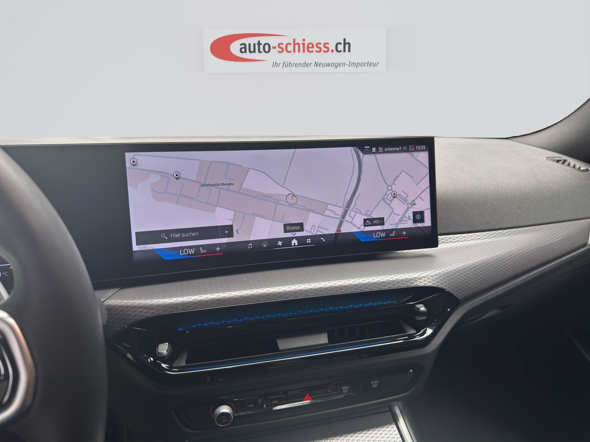 BMW 330i Touring xDrive Steptronic M Sport-image-11