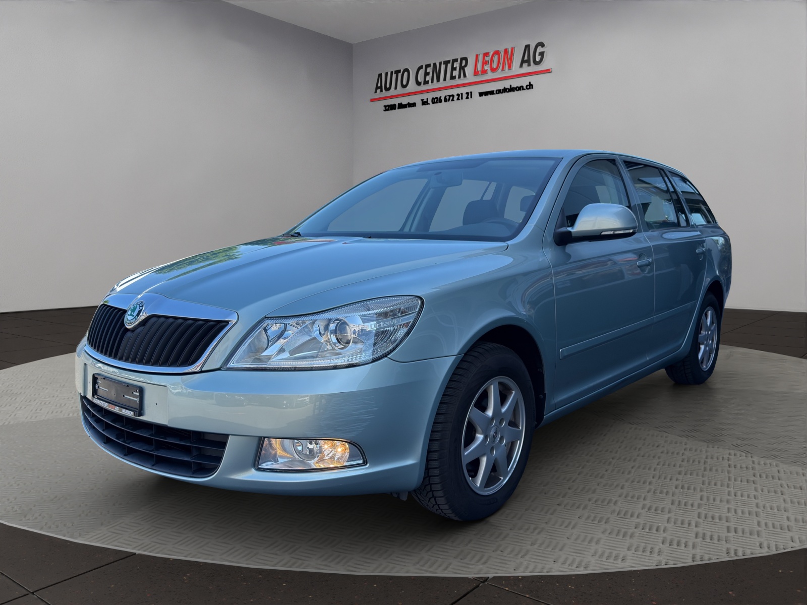 SKODA Octavia Combi 1.4 TSI Ambition-image-1