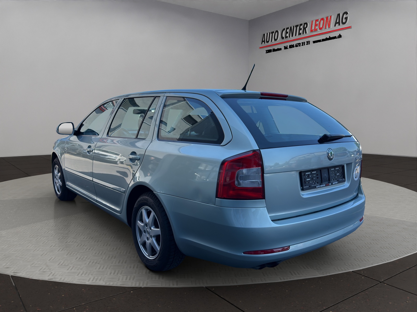 SKODA Octavia Combi 1.4 TSI Ambition-image-3