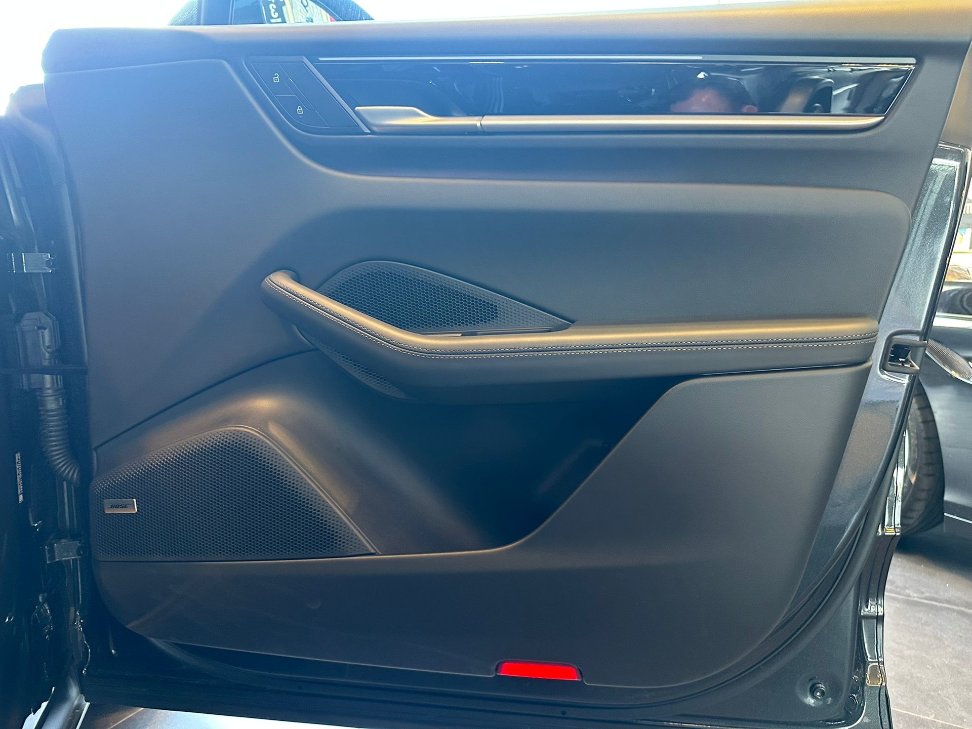 PORSCHE Macan 4 S 100kWh-image-25