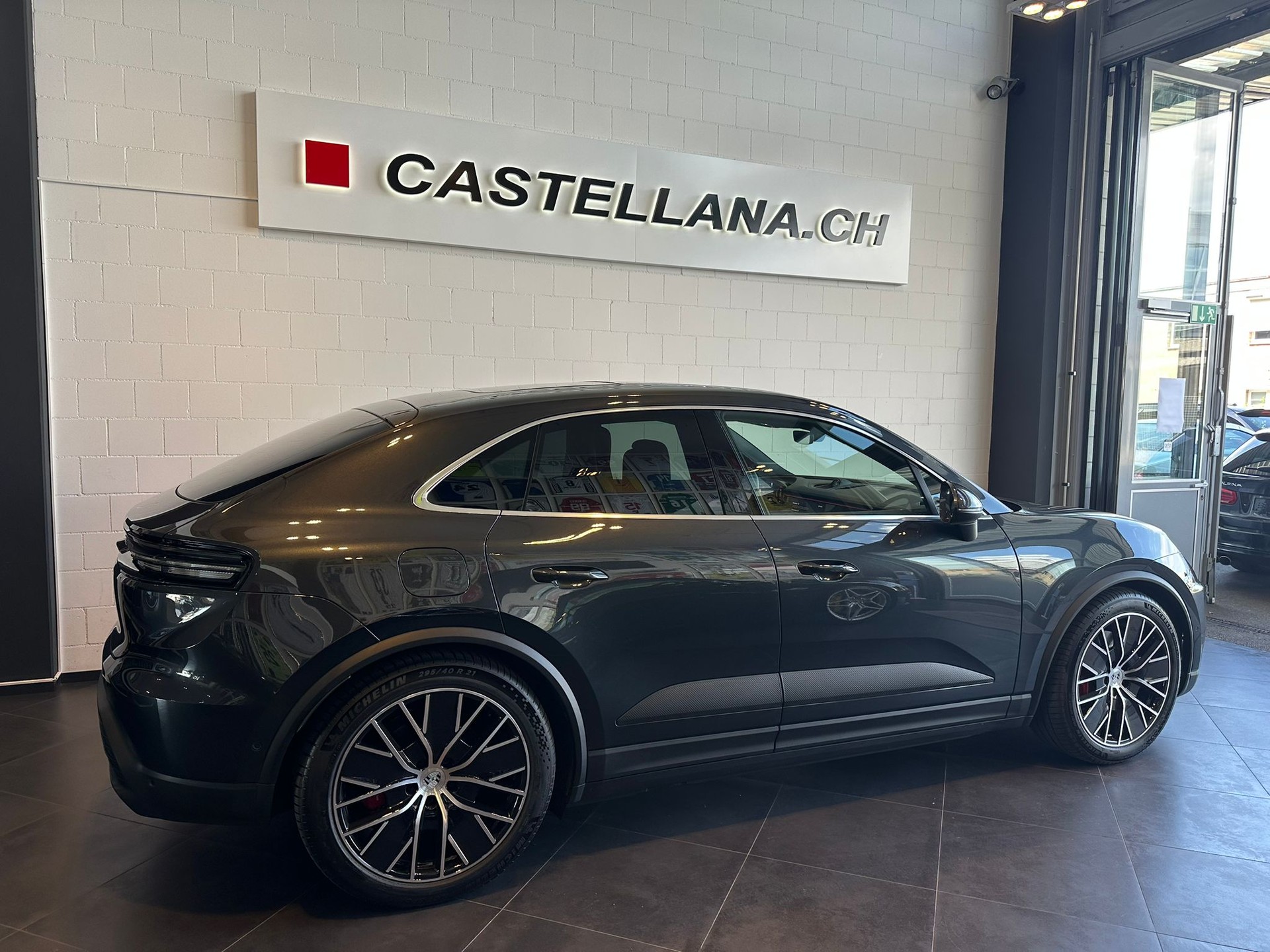 PORSCHE Macan 4 S 100kWh-image-1
