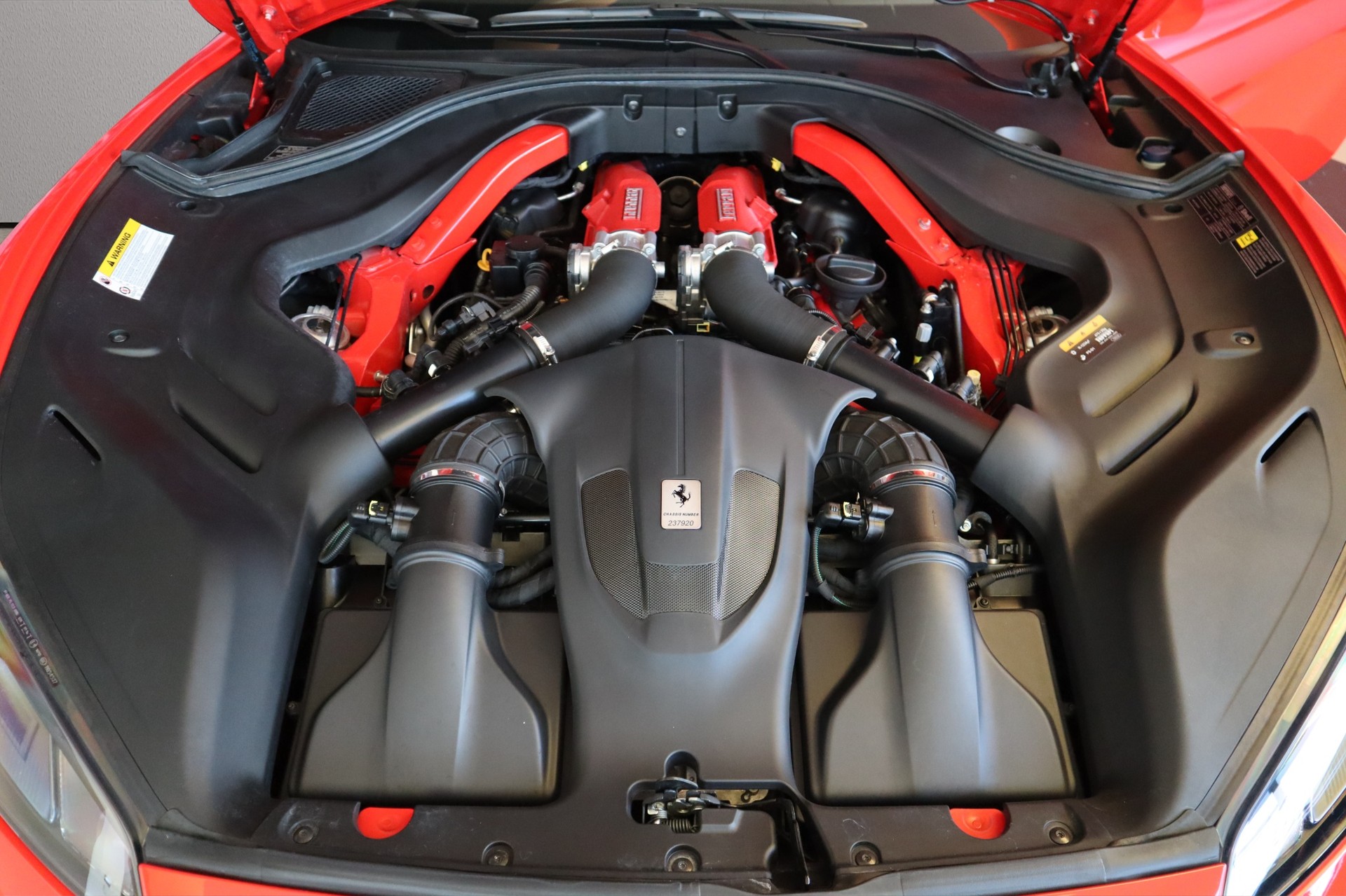 FERRARI Portofino 3.9 V8 T-image-23