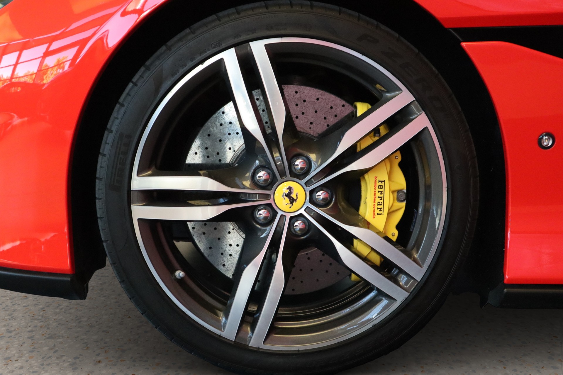 FERRARI Portofino 3.9 V8 T-image-24
