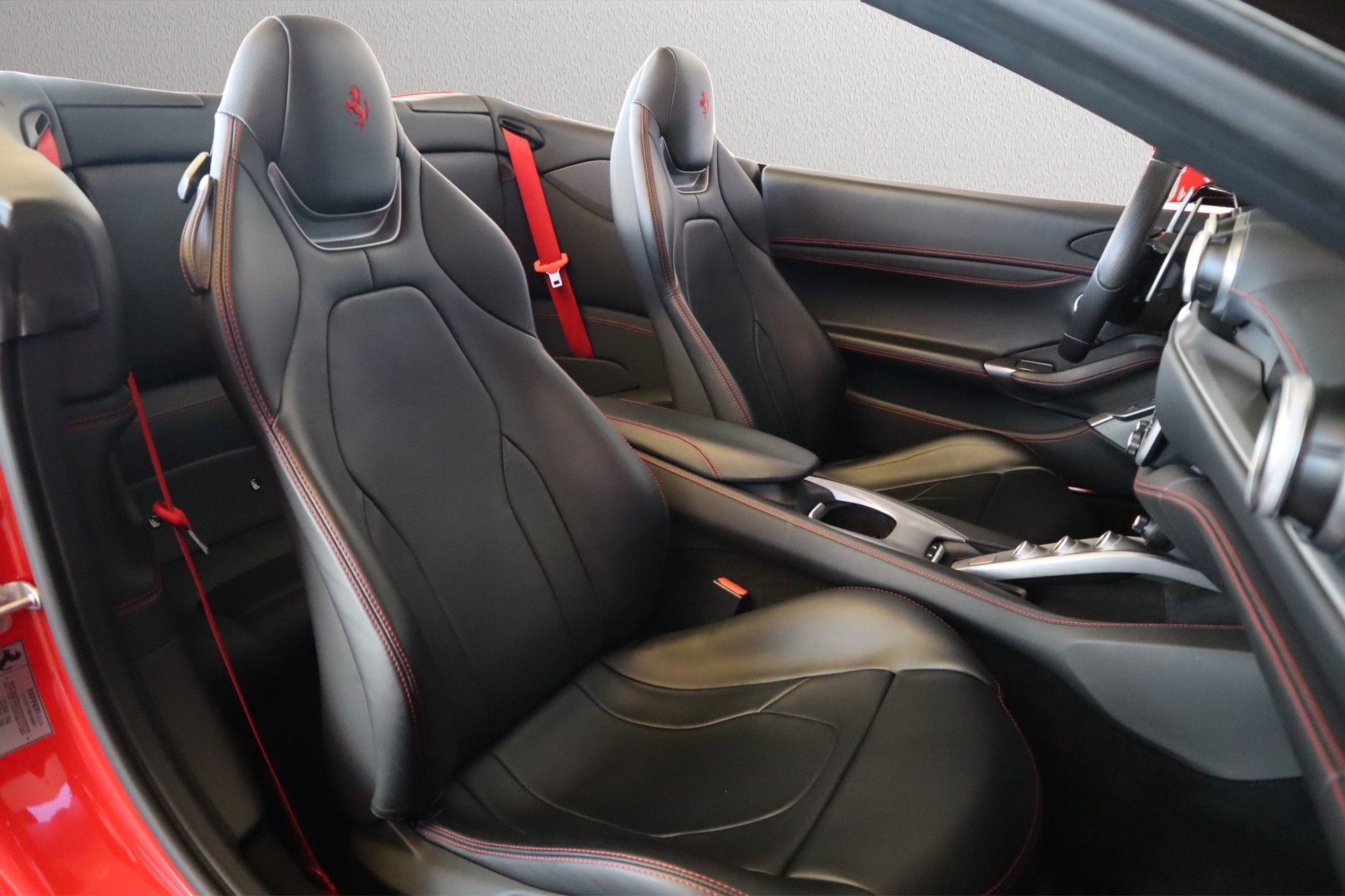 FERRARI Portofino 3.9 V8 T-image-21