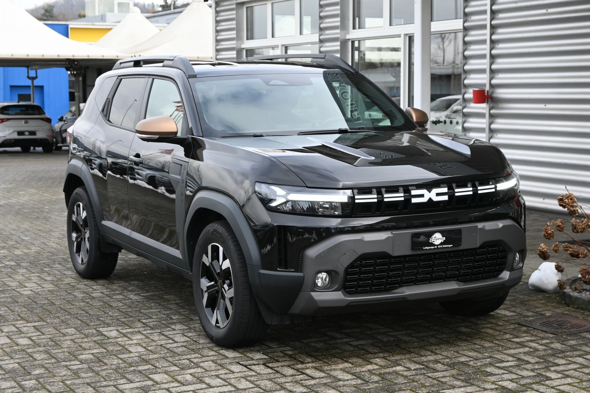 DACIA Duster 1.6 HEV 140PS Extreme Automat-image-0