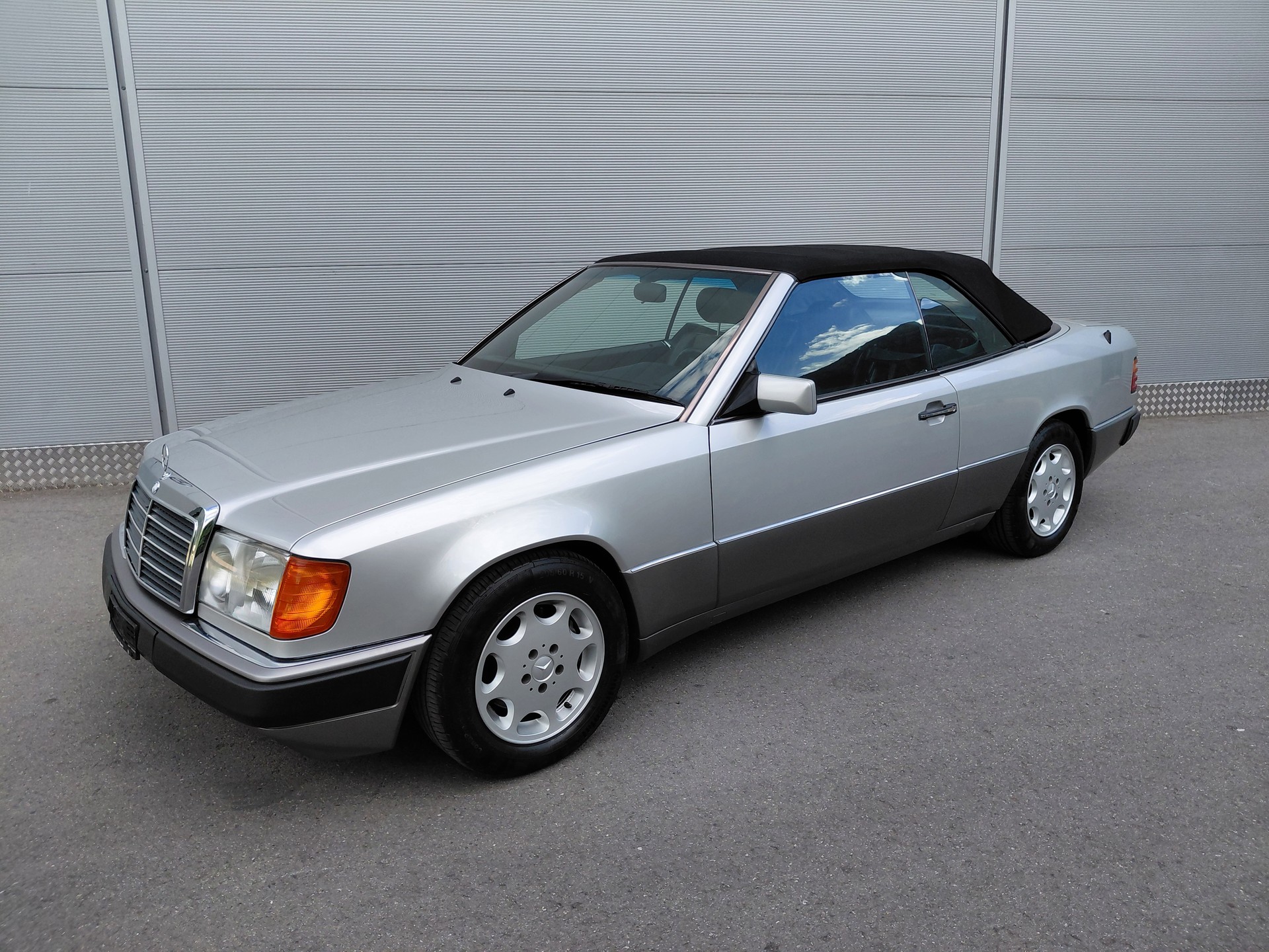 MERCEDES-BENZ 300 CE-24-image-7