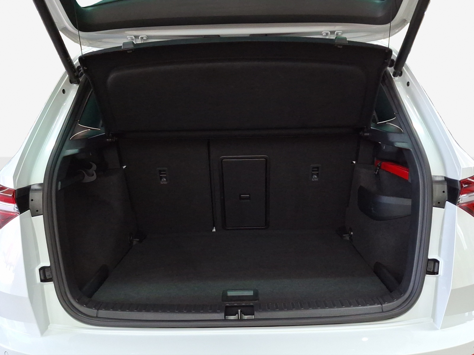 SKODA Karoq 1.5 TSI SportLine DSG-image-12