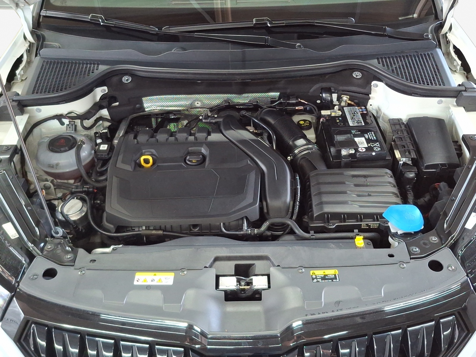 SKODA Karoq 1.5 TSI SportLine DSG-image-15