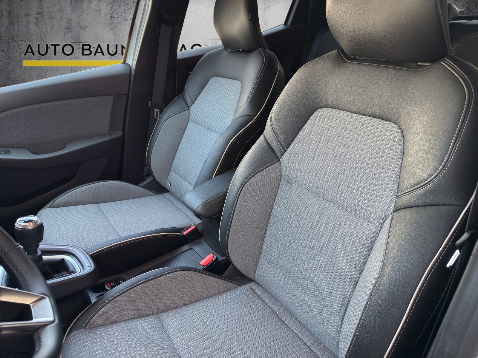 RENAULT Clio 1.0 Techno 6-Gang Manuel-image-13