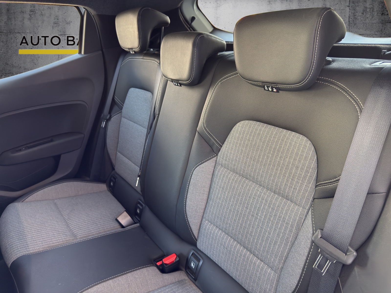 RENAULT Clio 1.0 Techno 6-Gang Manuel-image-15