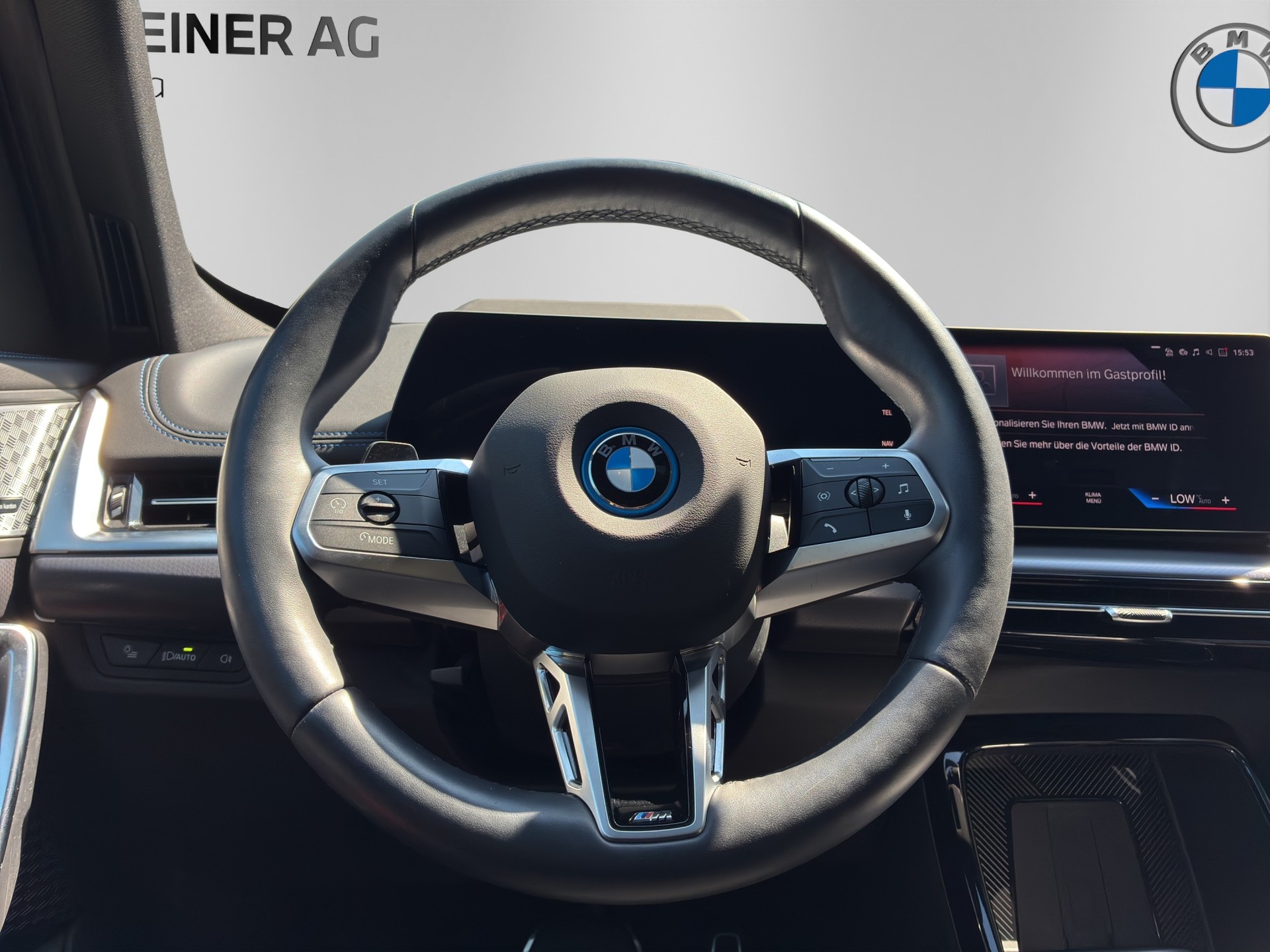 BMW iX1 xDrive 30 M Sport-image-11