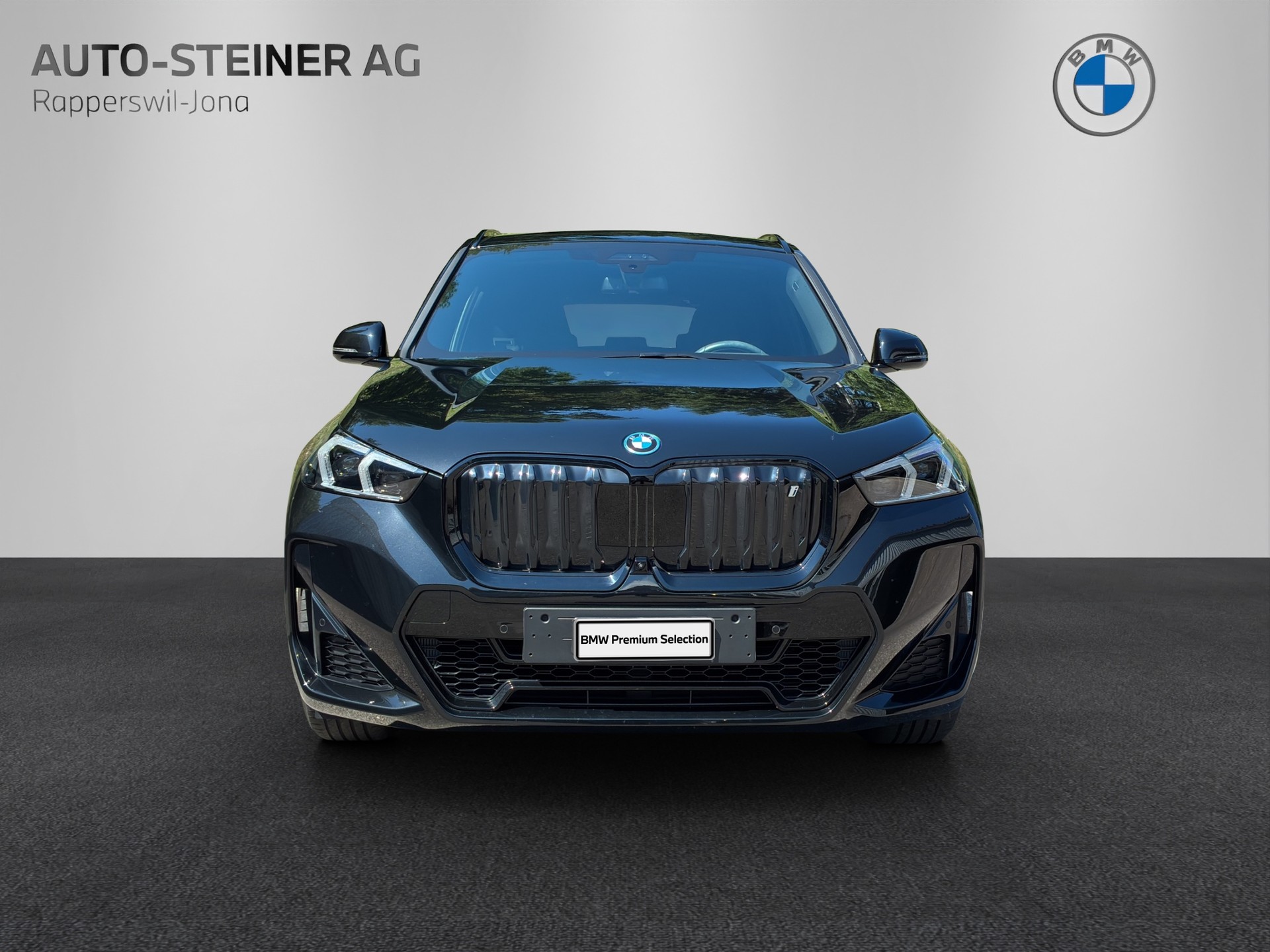 BMW iX1 xDrive 30 M Sport-image-7