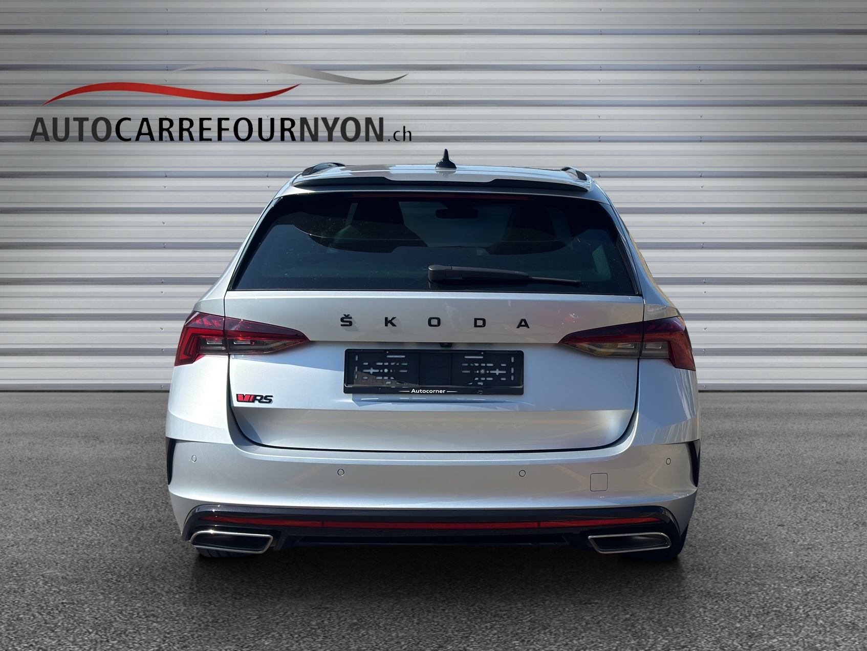 SKODA Octavia Combi 1.4 TSI PHEV DSG RS-image-4