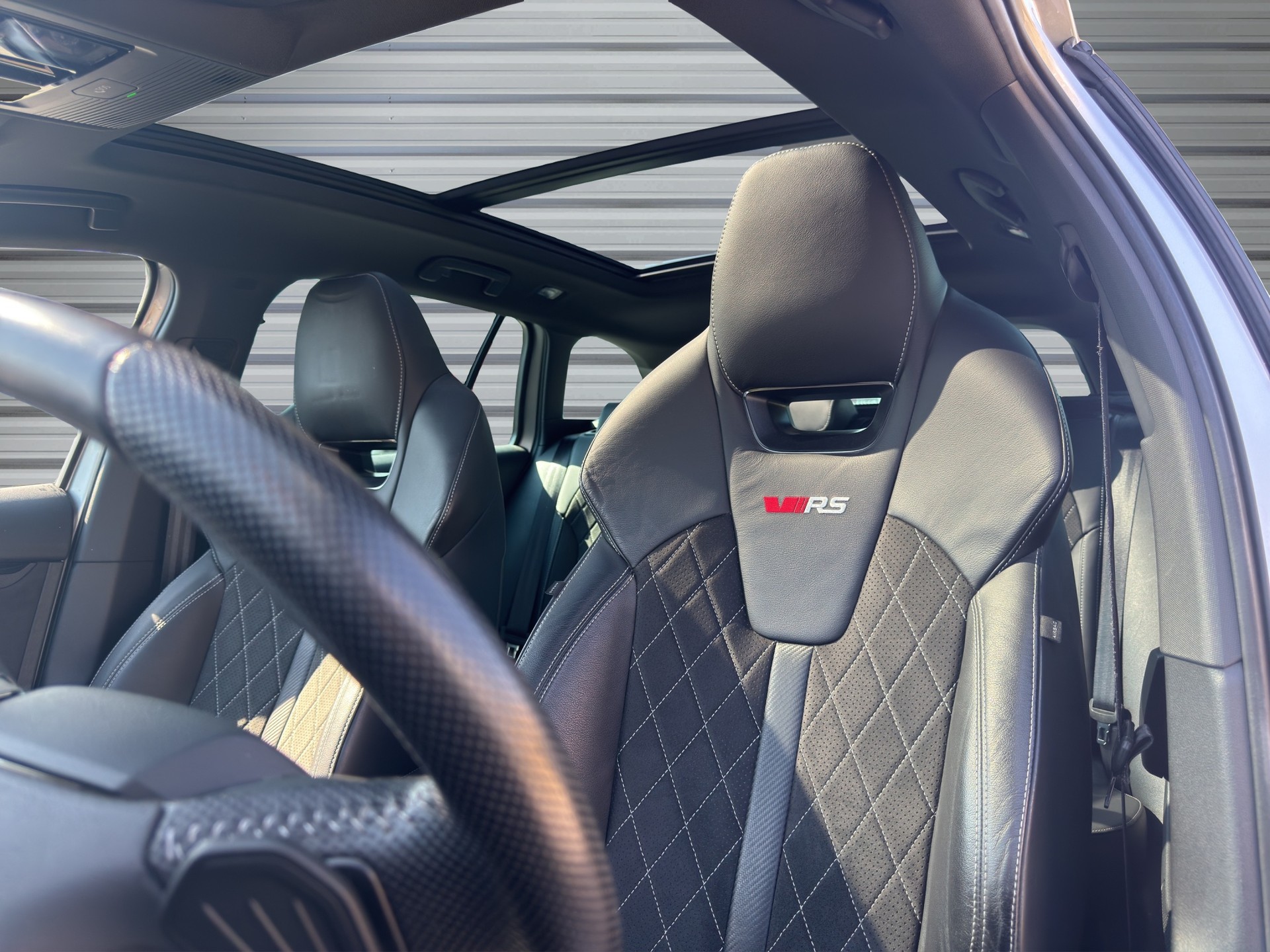 SKODA Octavia Combi 1.4 TSI PHEV DSG RS-image-8