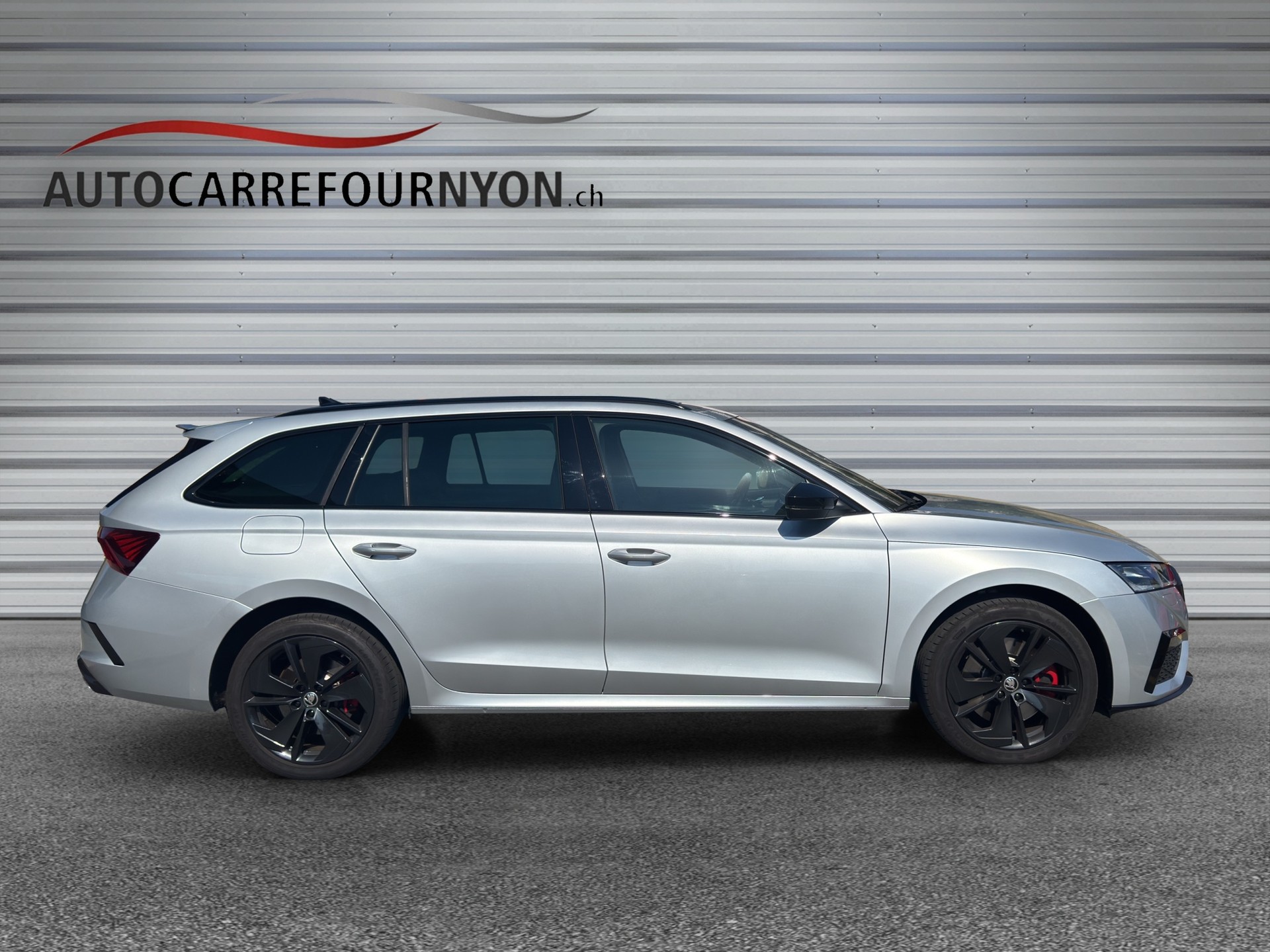 SKODA Octavia Combi 1.4 TSI PHEV DSG RS-image-6